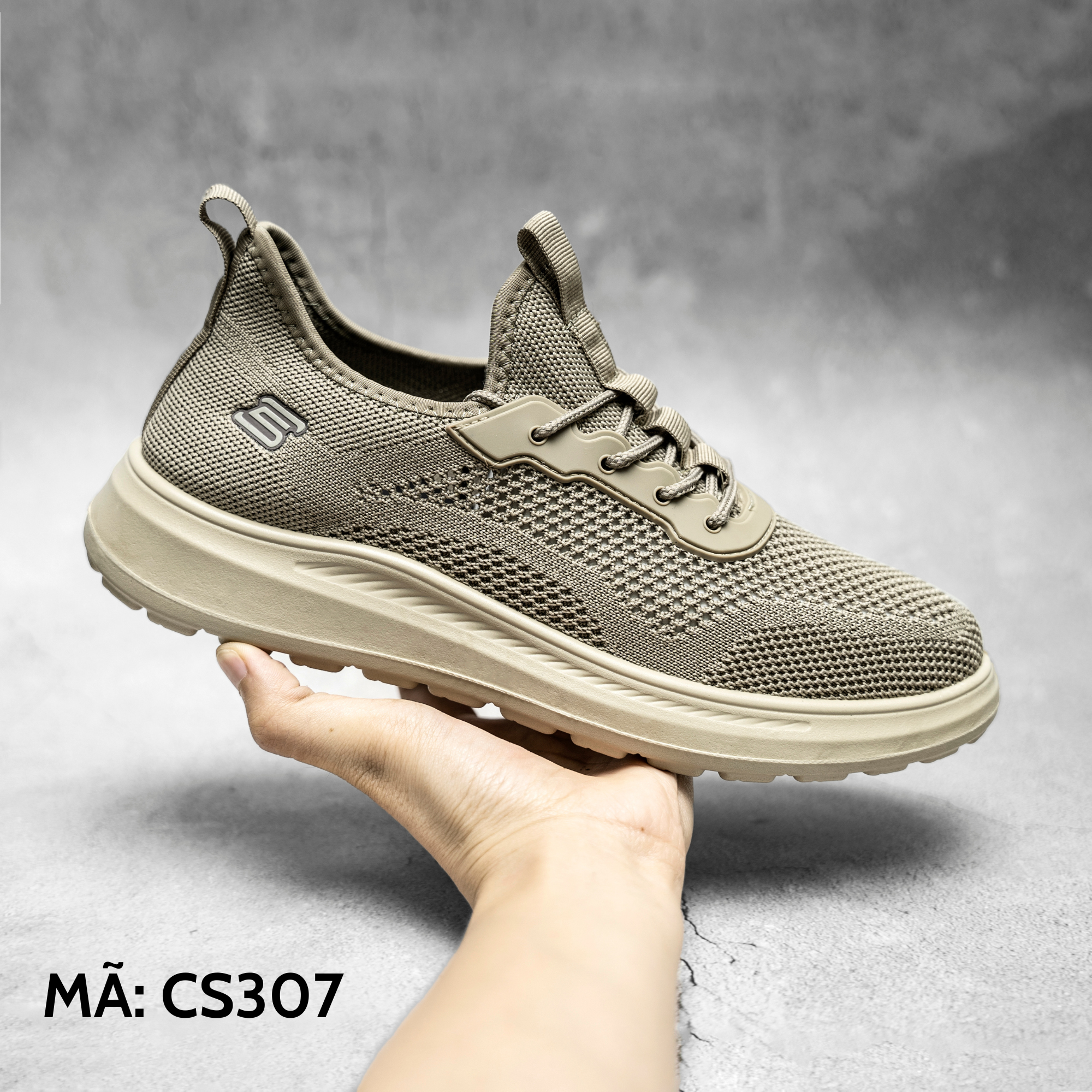 Sneaker vải thoáng CS307