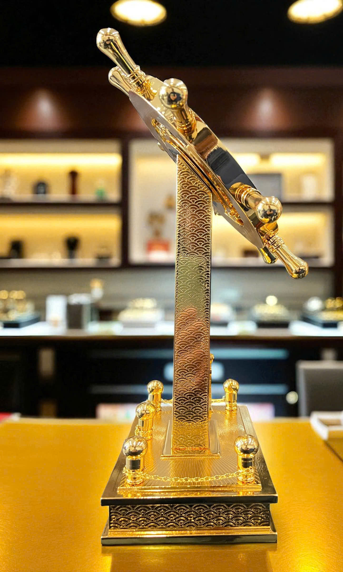 Mô hình bánh lái tàu mạ vàng 24k_thumbnail_2