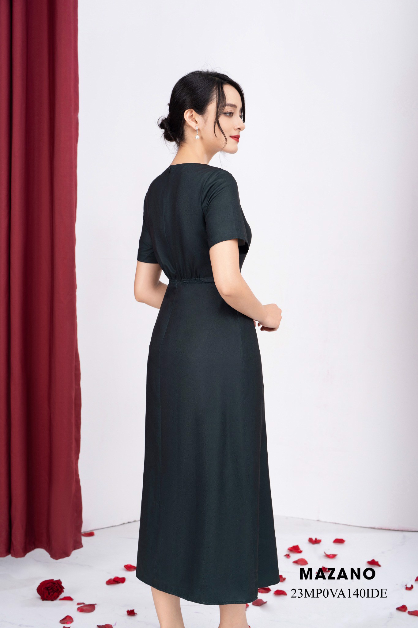 Đầm đen thân ôm chân rủ dự tiệc in họa tiết_thumbnail_3