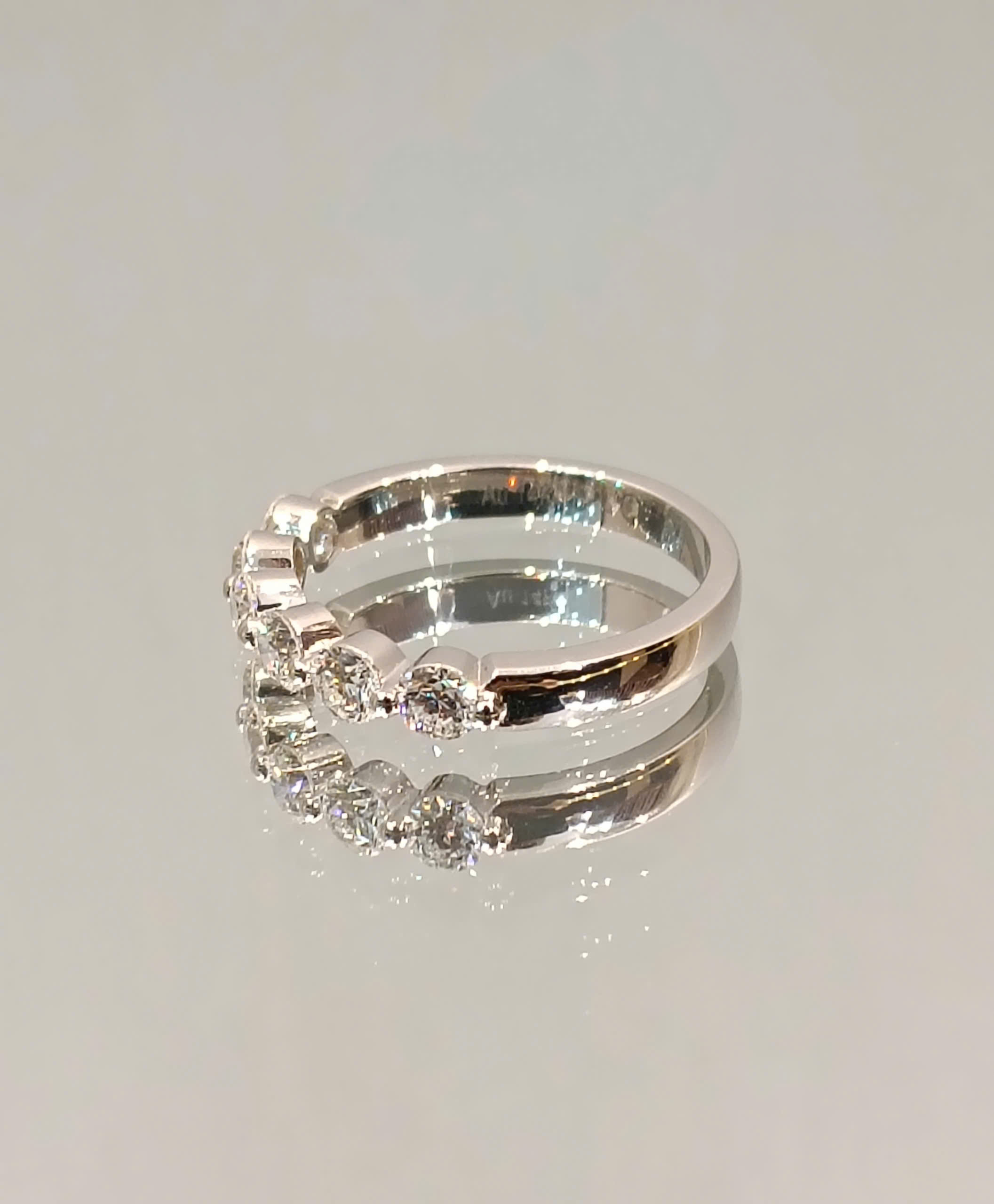 Nhẫn Kết 6 Viên 3.2Ly_thumbnail_2