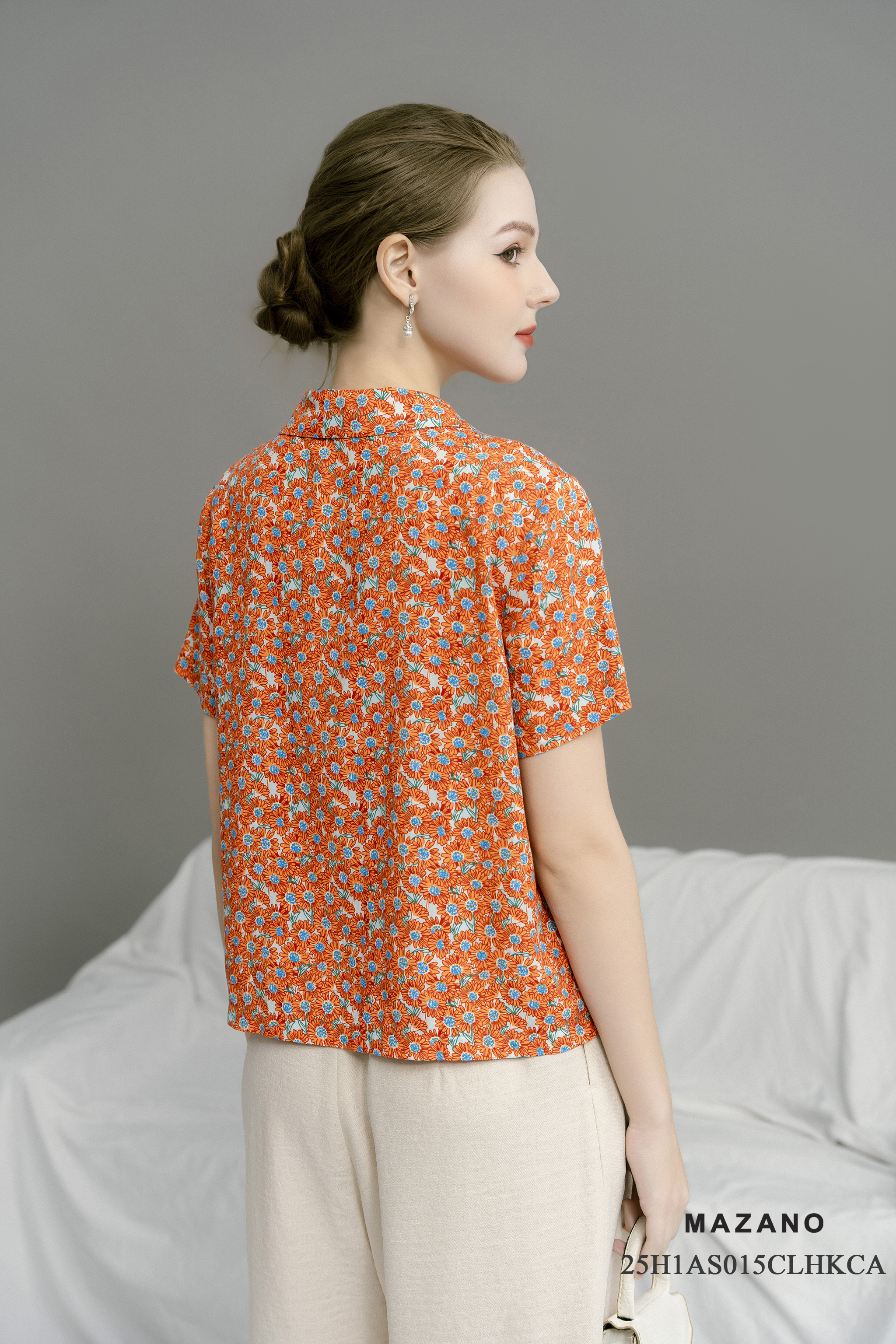 Áo top suông cài khuy Họa tiết hoa cách điệu Cổ bẻ Tay ngắn Dài dưới eo_thumbnail_4