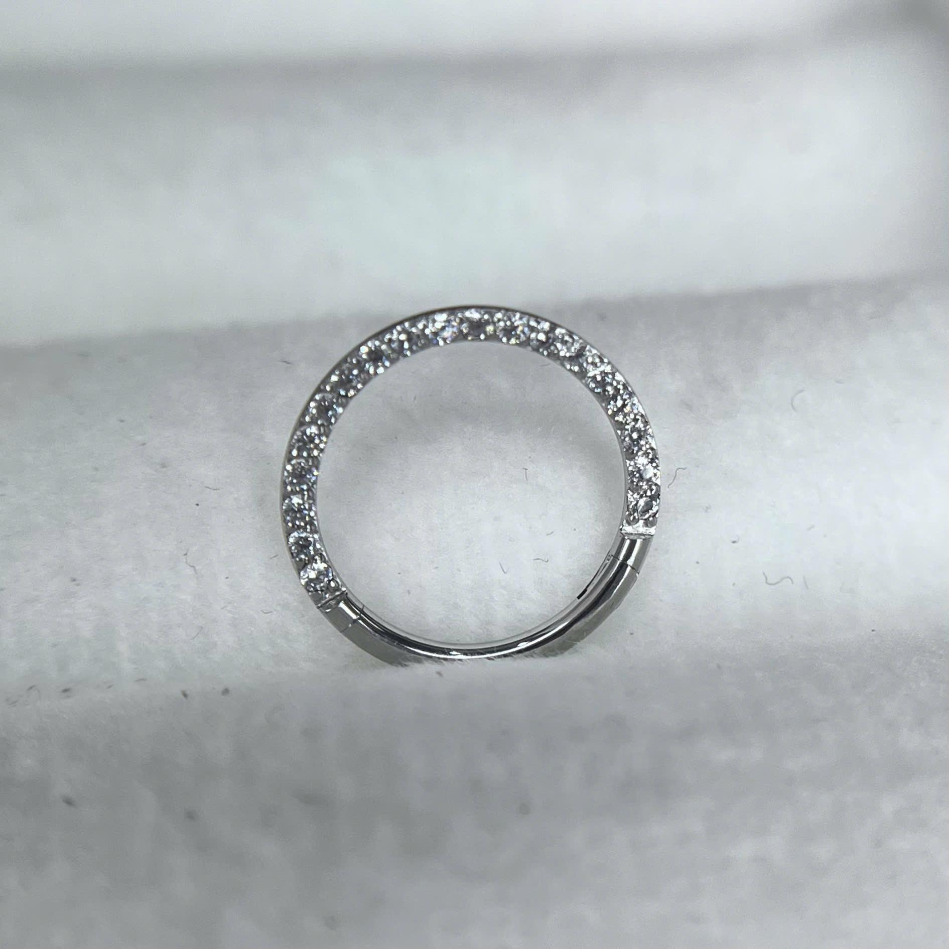 Daith nửa vòng kim cương size 10