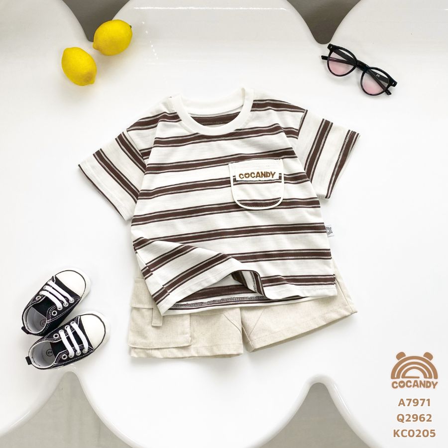 Áo cộc kẻ NÂU cổ tròn túi ngực CCD