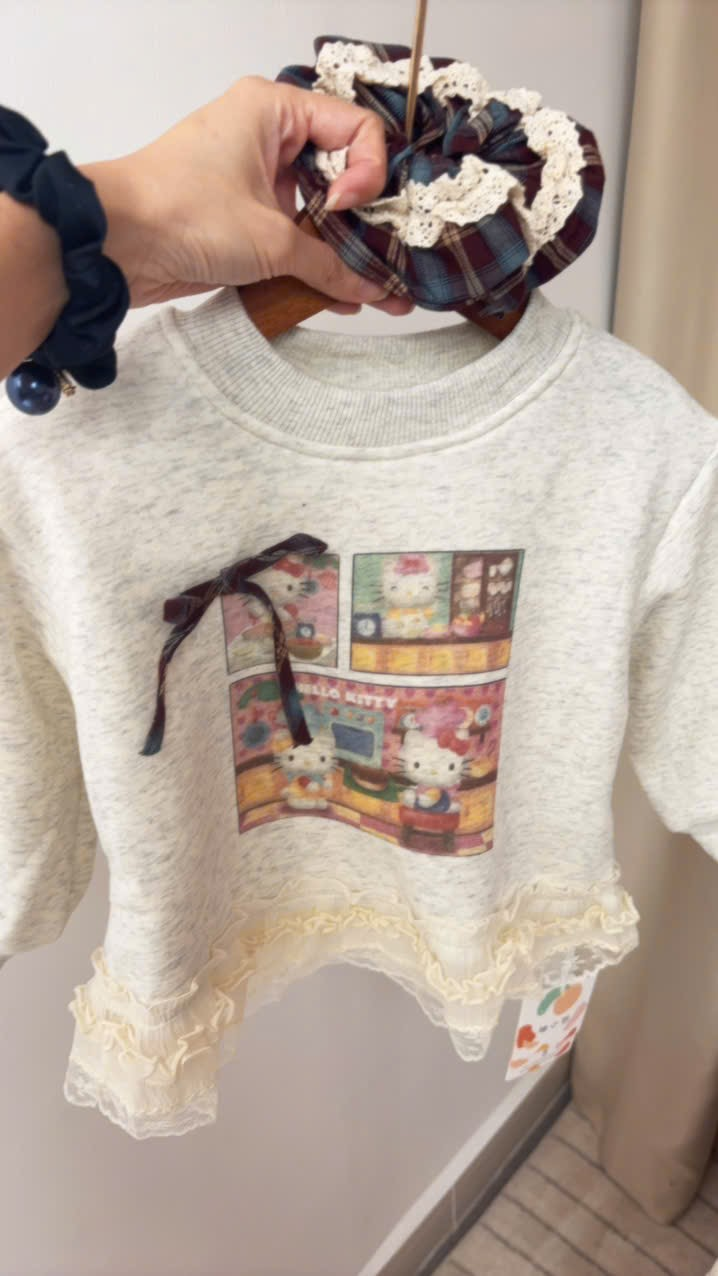 (G213) Áo nỉ kitty viền ren màu ghi_thumbnail_0