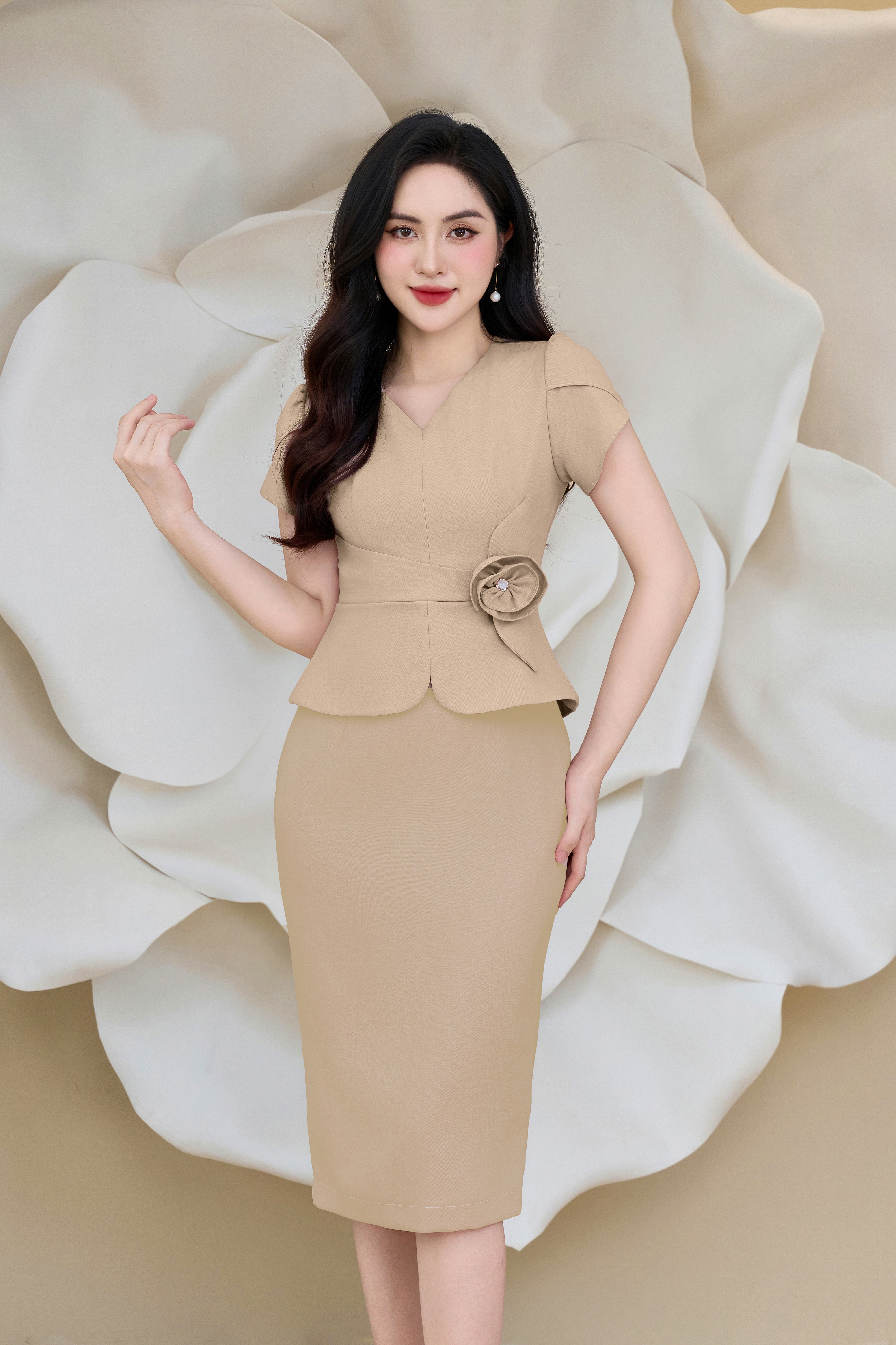 Đầm ôm peplum be đính hoa eo_thumbnail_0