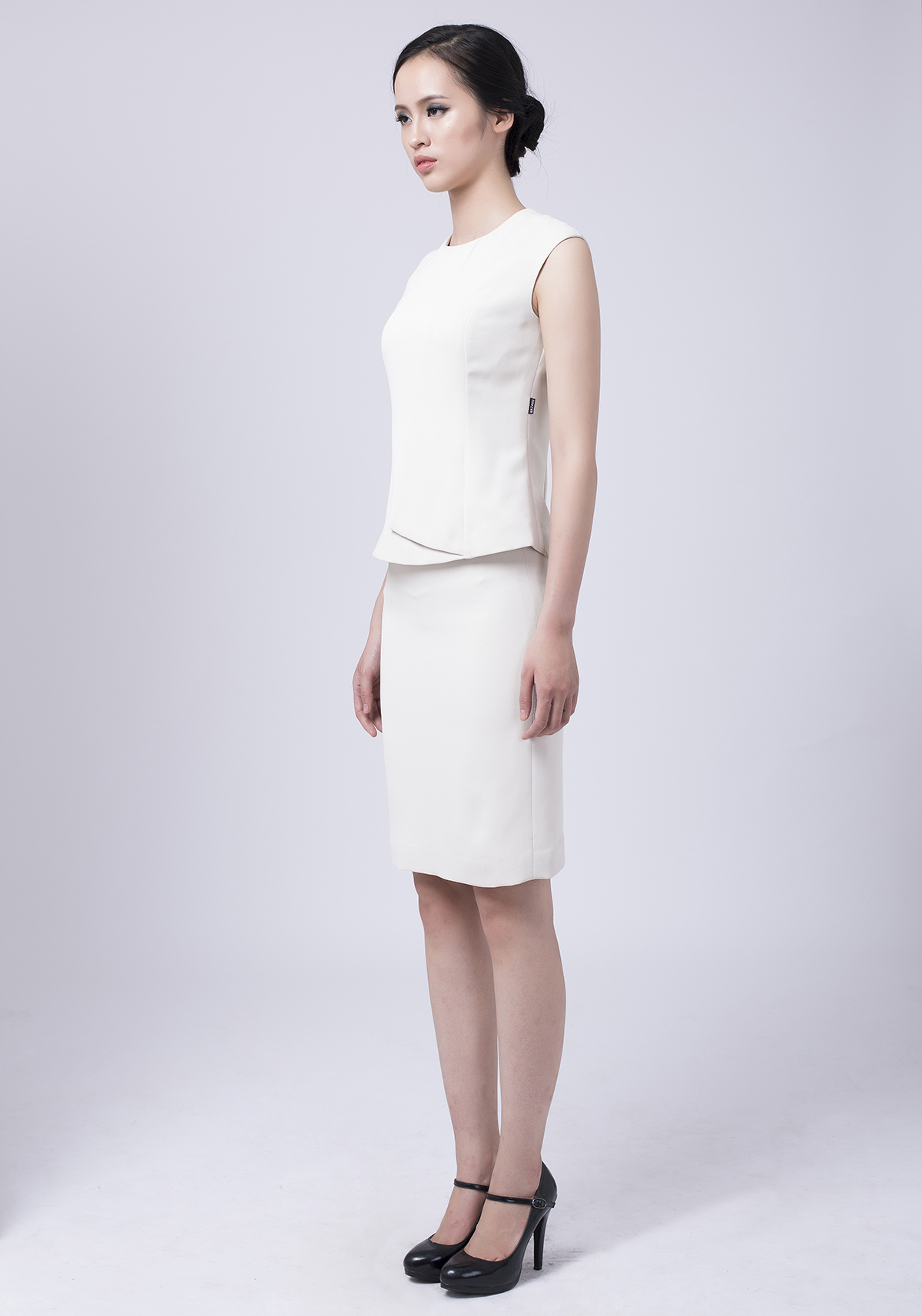 Bộ Áo và chân váy Juyp vải Tuytxi trắng