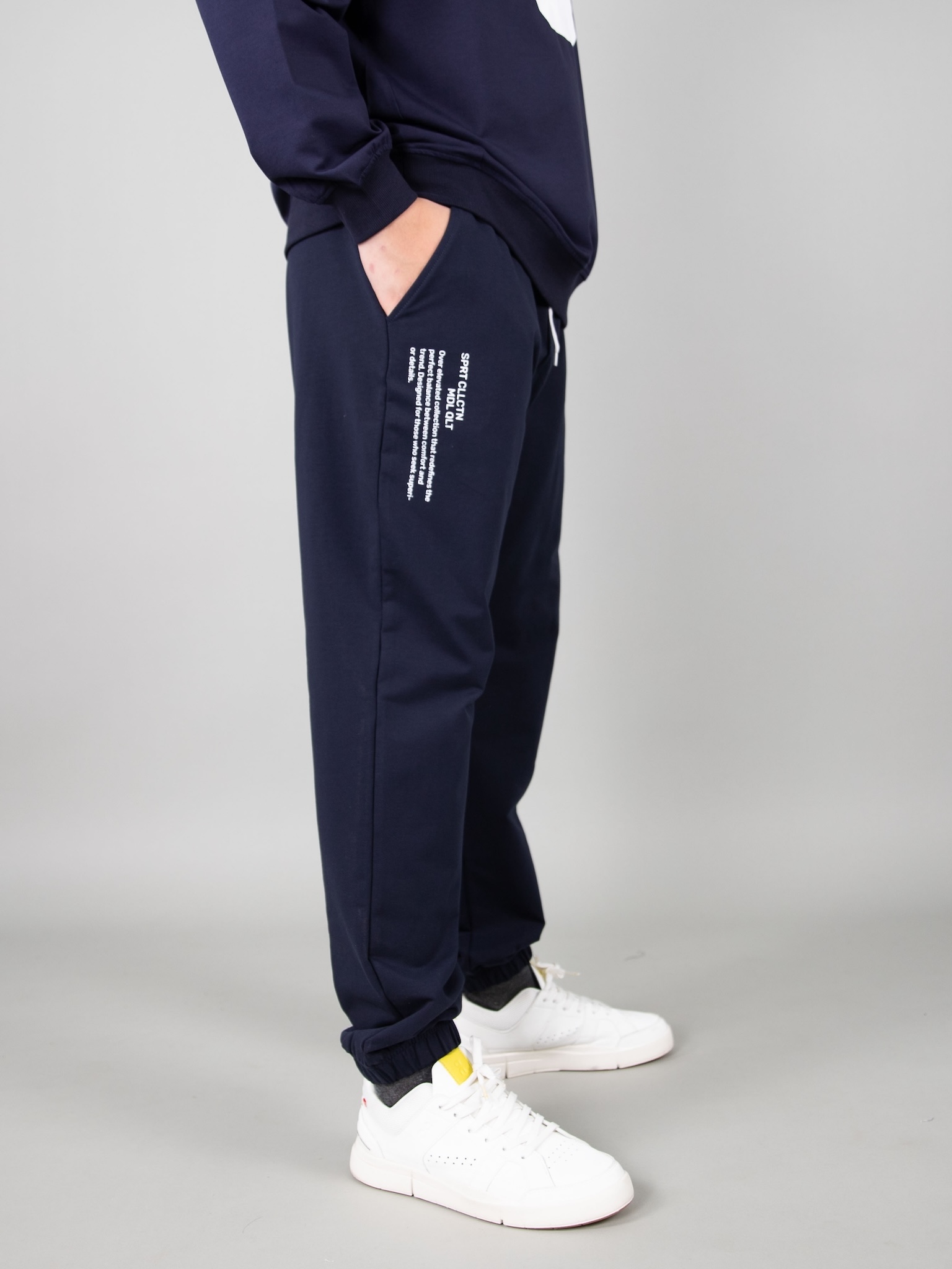 Quần nỉ bé trai màu xanh đen chun gấu_thumbnail_2