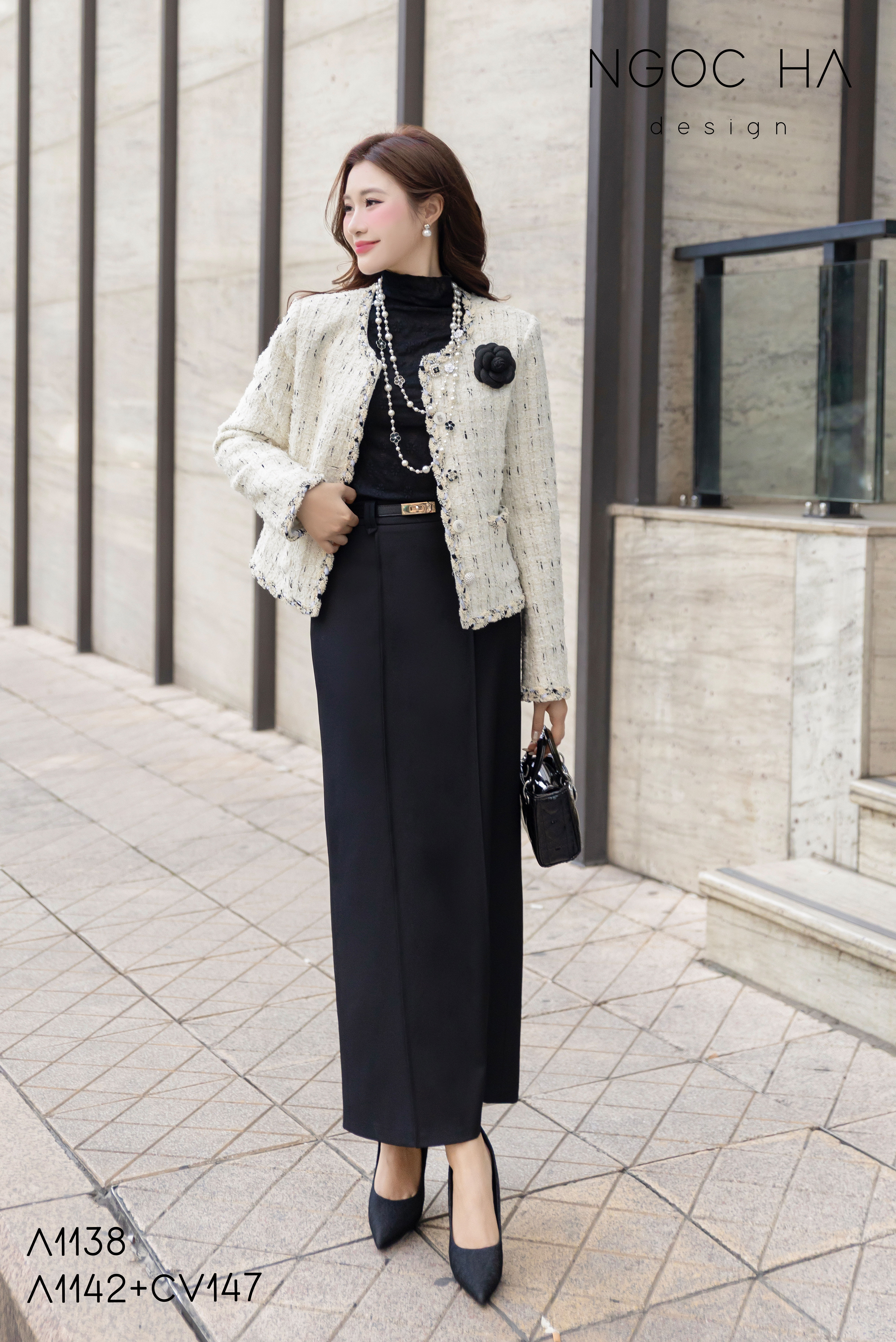 Ciara Top_ Áo Tweed 2 Túi Hoa Đen A1138_thumbnail_1