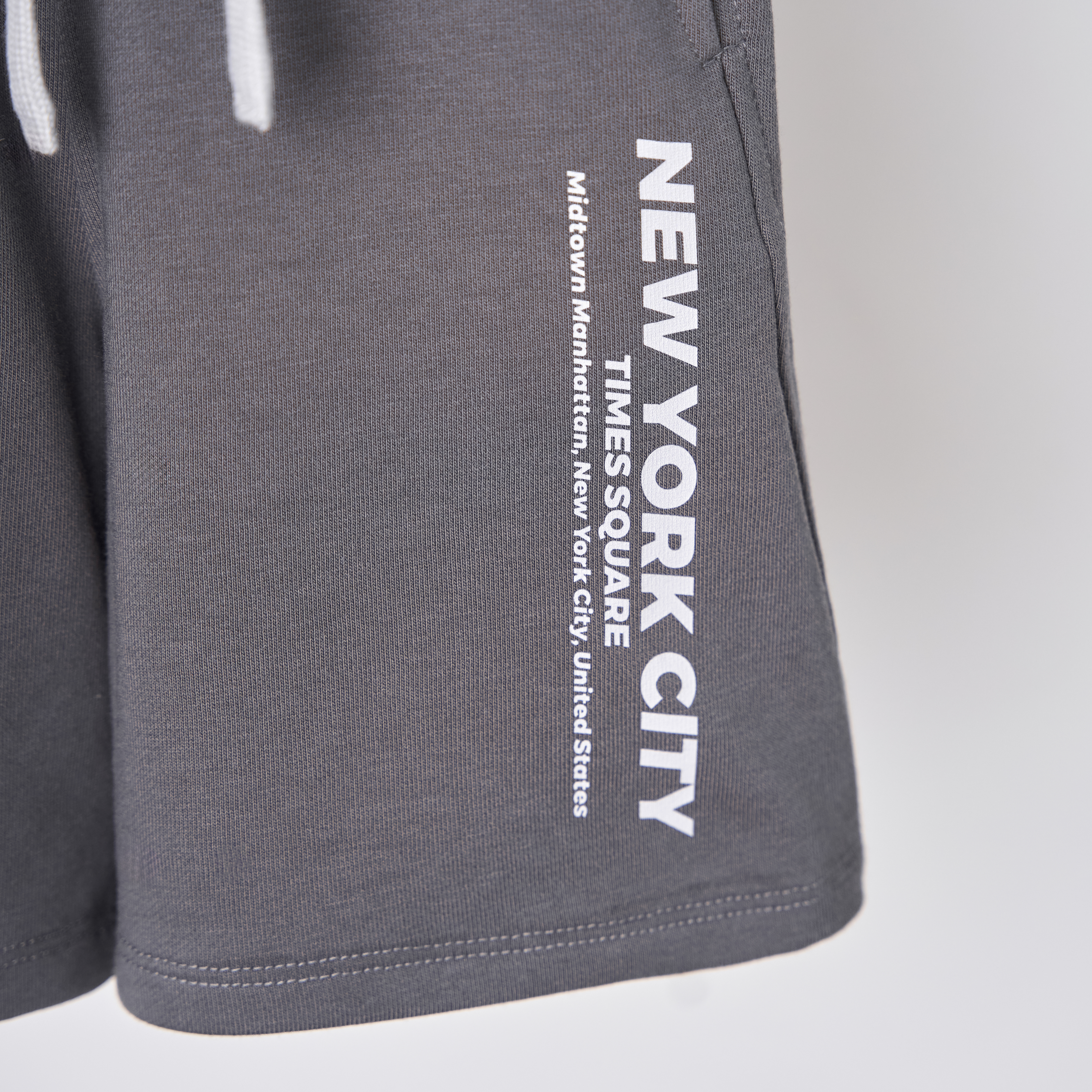 Quần short phối chéo in chữ_thumbnail_2