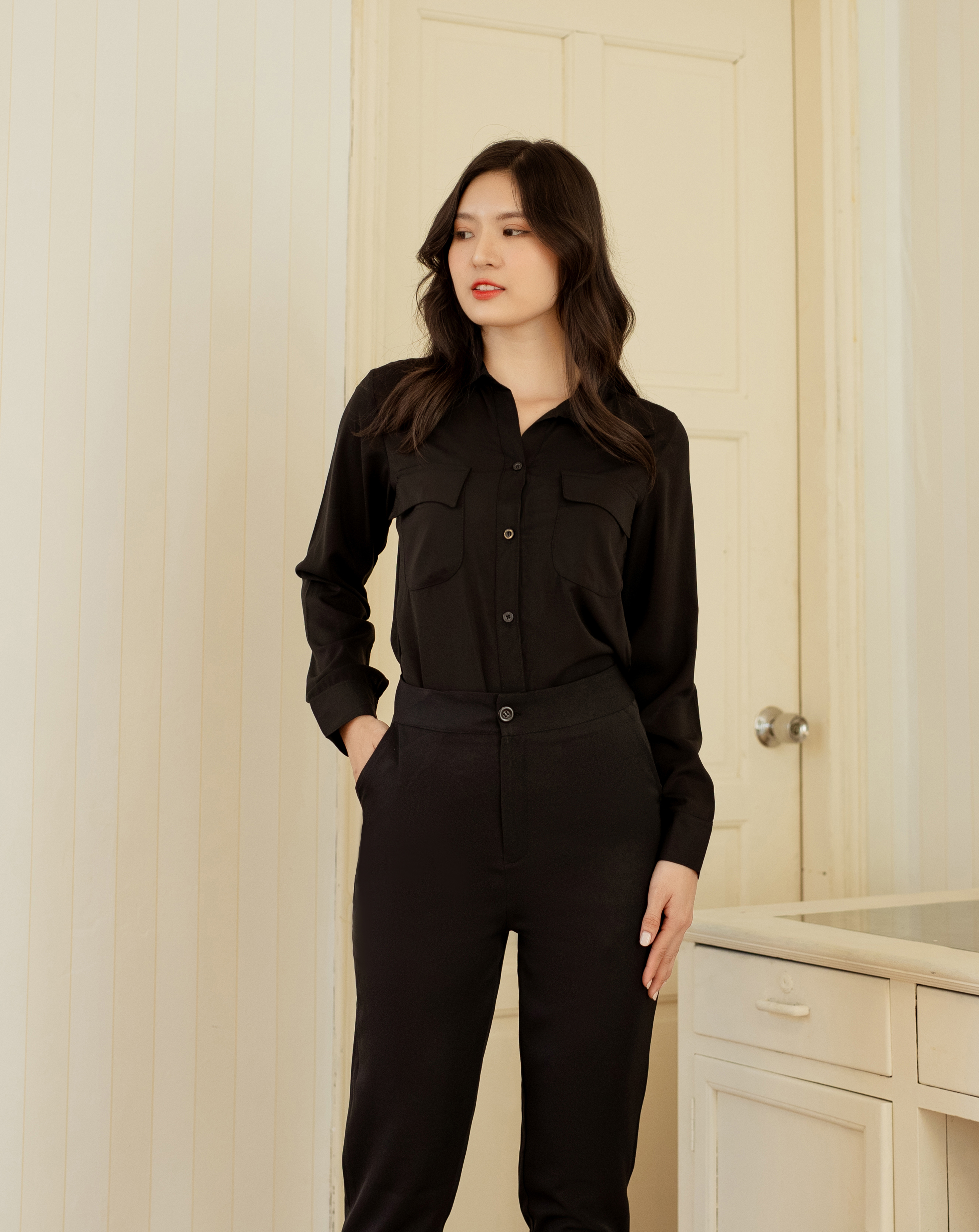 Sơ mi form dài xẻ eo cao xinh xắn_thumbnail_32