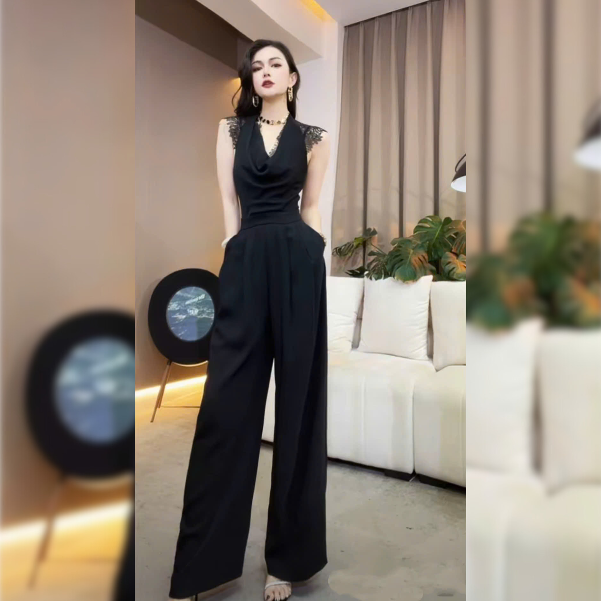 Jumpsuit kiểu yếm phối ren cao cấp