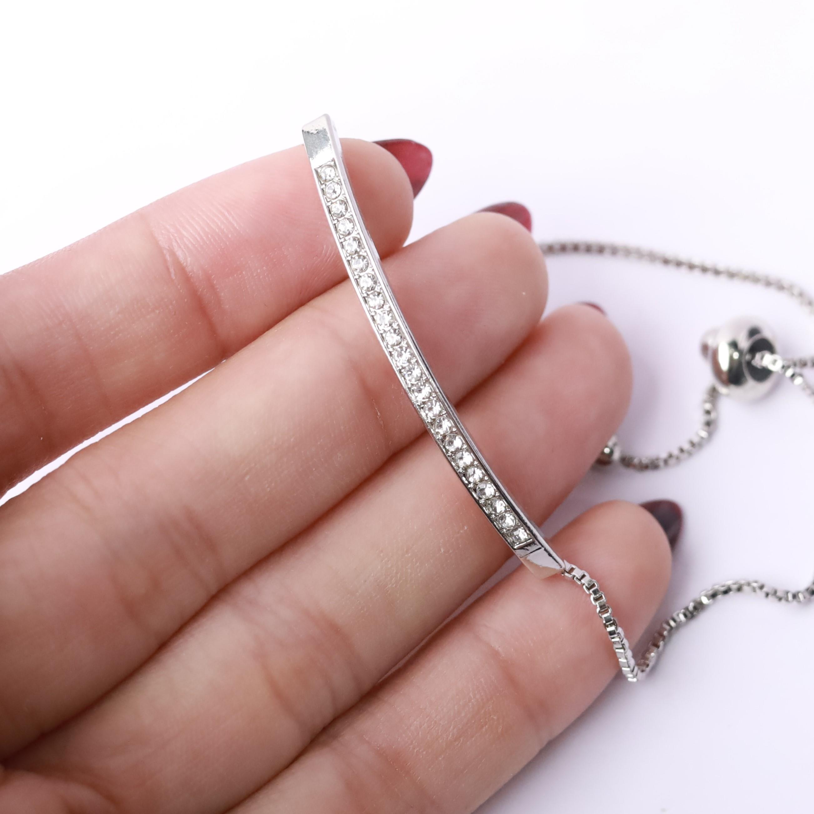 Vòng tay dây titan charm hợp kim dải đá