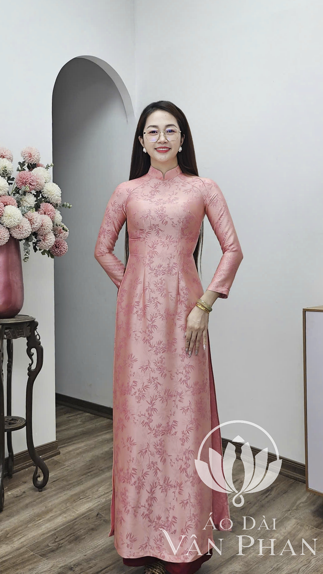 A3059 áo dài cổ 3p tay dài gấm trúc mai màu hồng