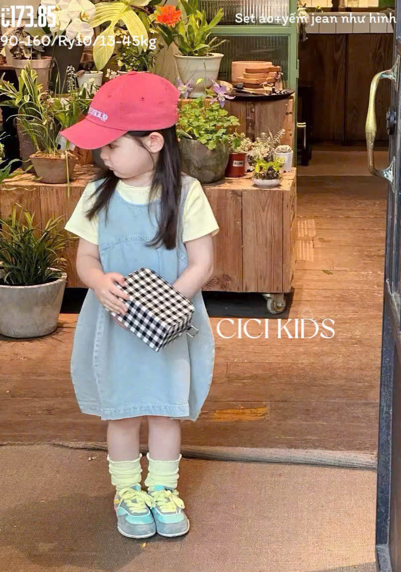 Set áo thun + yếm jean bé gái_thumbnail_3