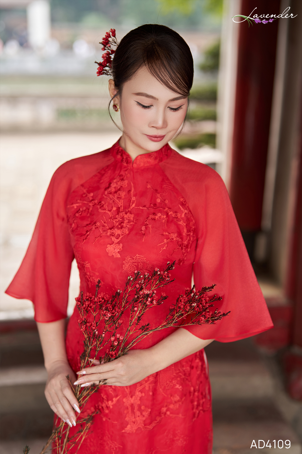 Áo dài tơ thêu hoa màu đỏ AD4109 