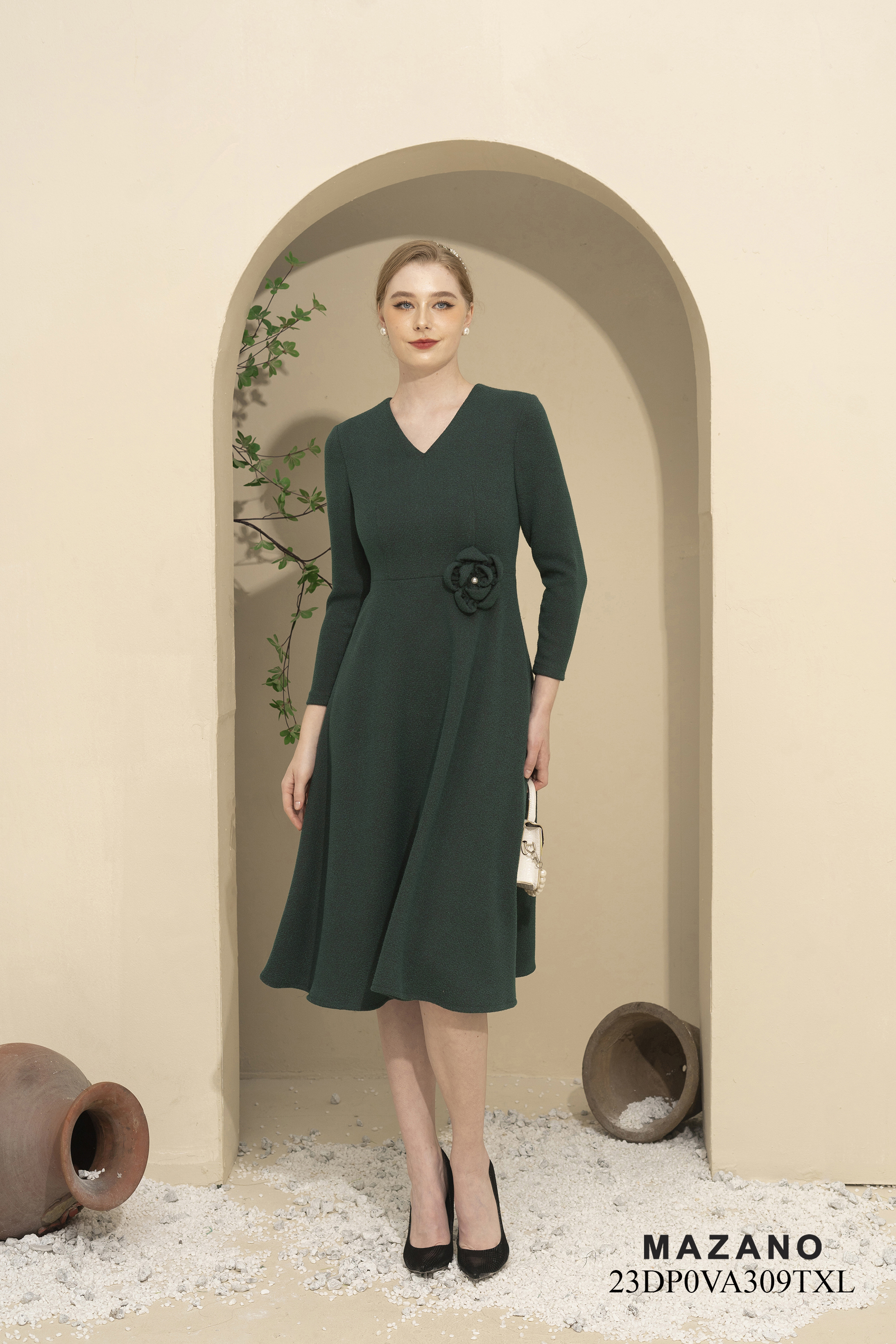 Váy Đầm ôm chân rủ Vải dạ xốp Trang trí hoa eo Cổ V Tay dài Dài đến bắp chân