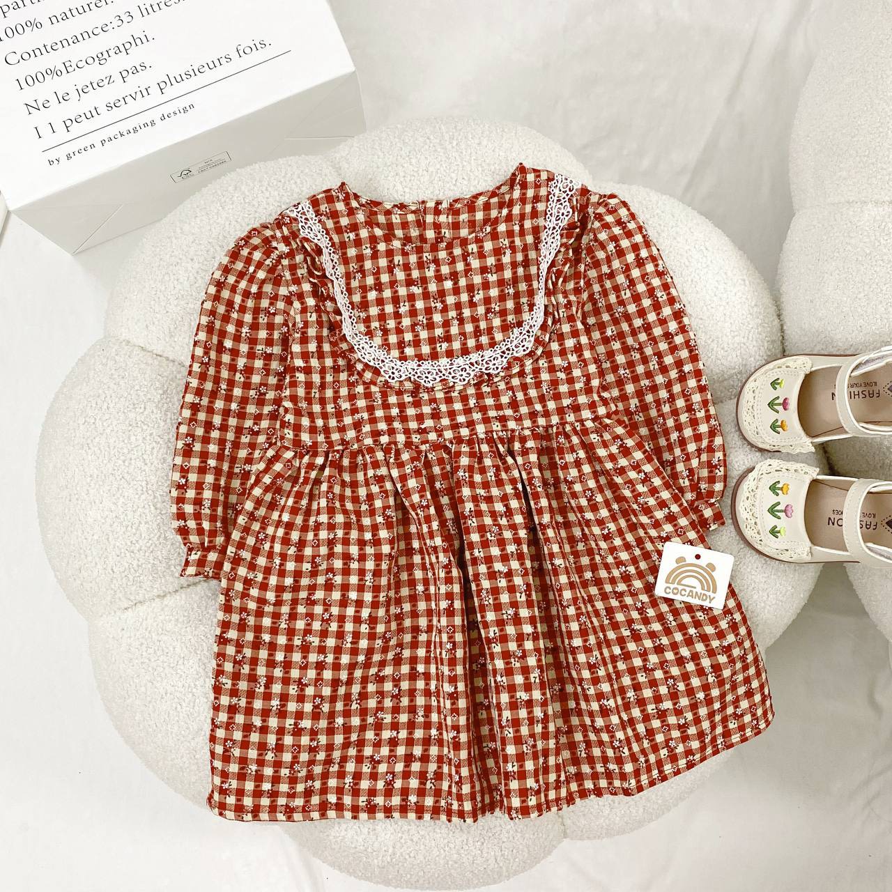 Váy dài caro ĐỎ hoa nhí cổ phối ren_thumbnail_0