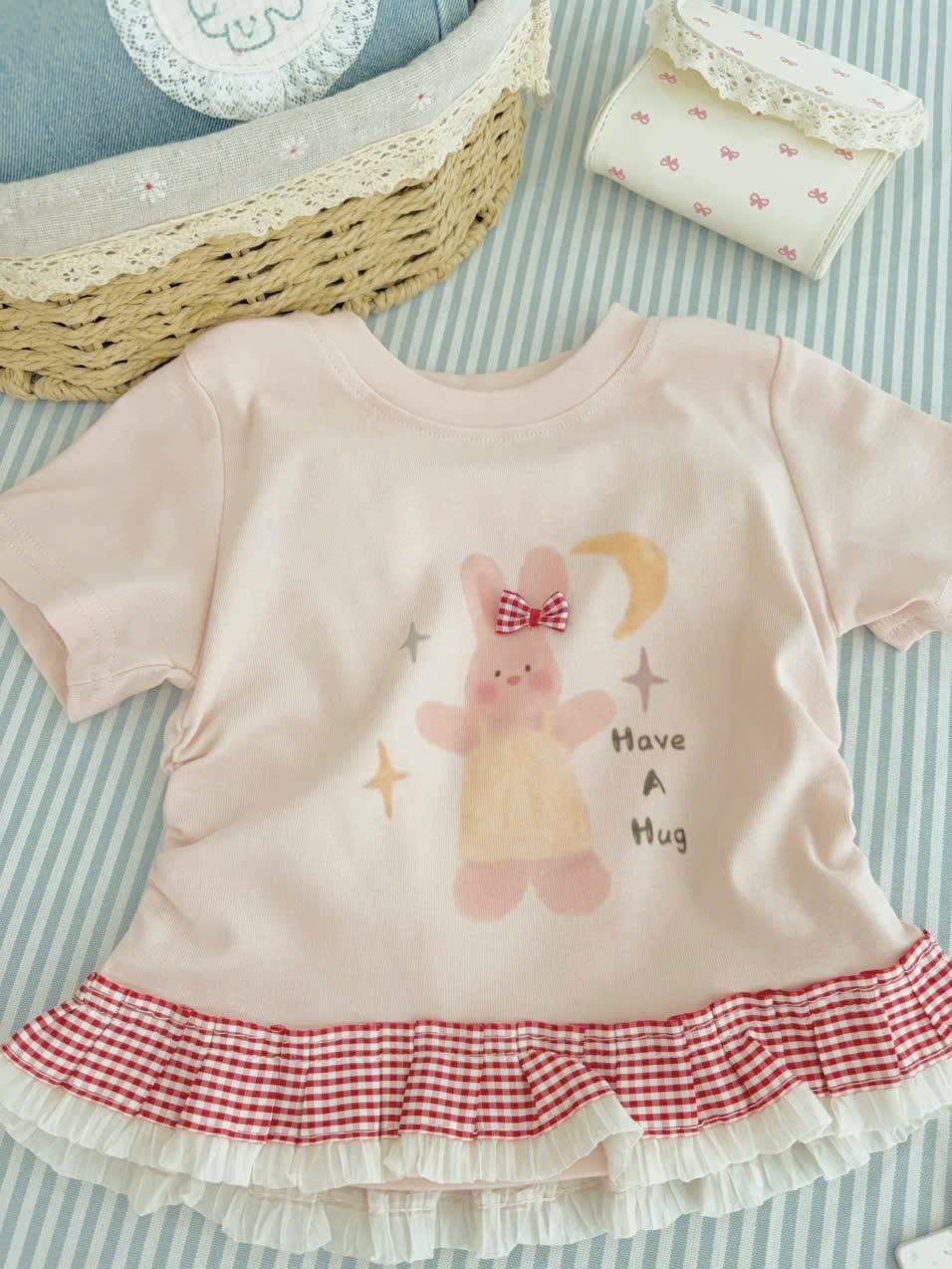 (C31) Áo thun cộc tay hoạ tiết thỏ viền bèo caro hãng TX_thumbnail_0