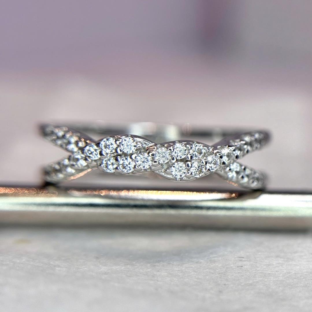 Nhẫn bạc xoắn kim cương size 6._thumbnail_1