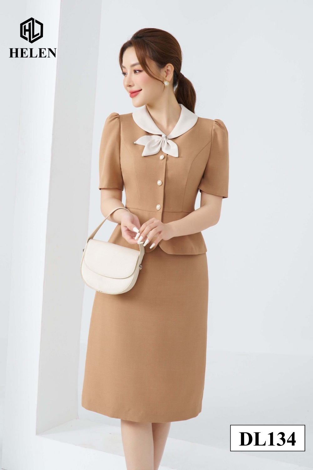Đầm ôm peplum màu nâu cổ phối nơ trắng kem DL134