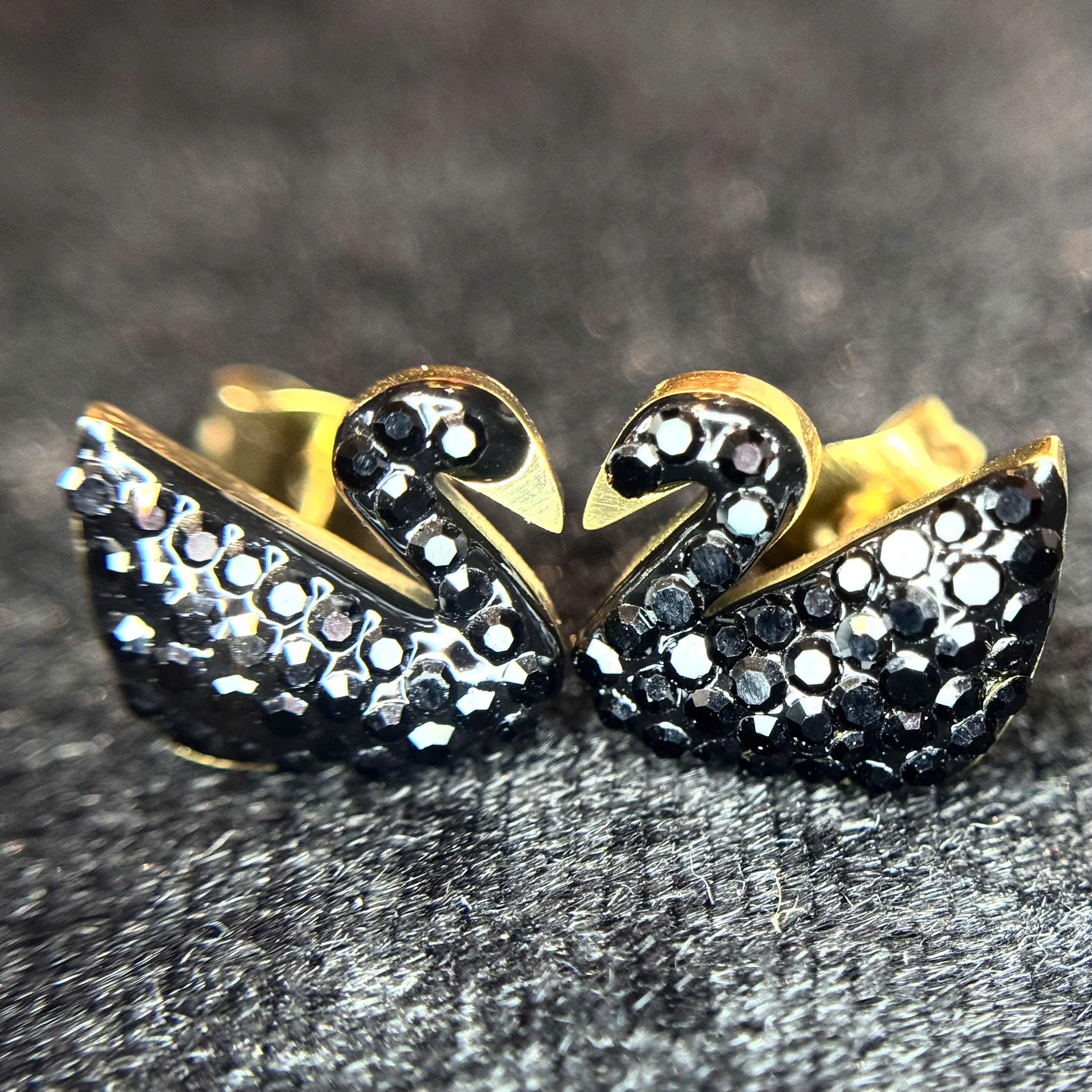 Khuyên kiểu cặp thiên nga đen_thumbnail_2