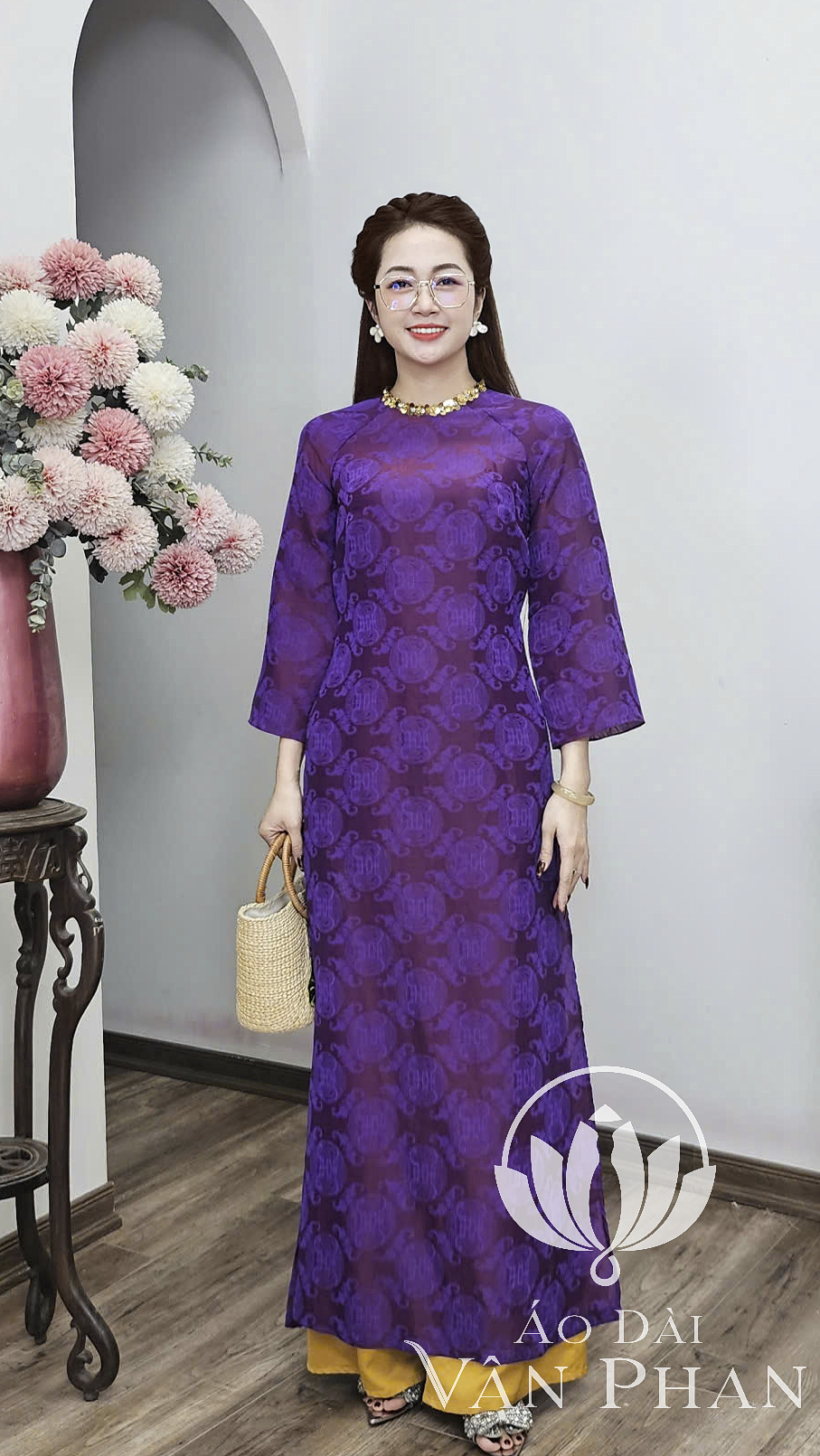 CT372 áo dài cách tân cổ khít tay loe tơ tằm tím Huế_thumbnail_2