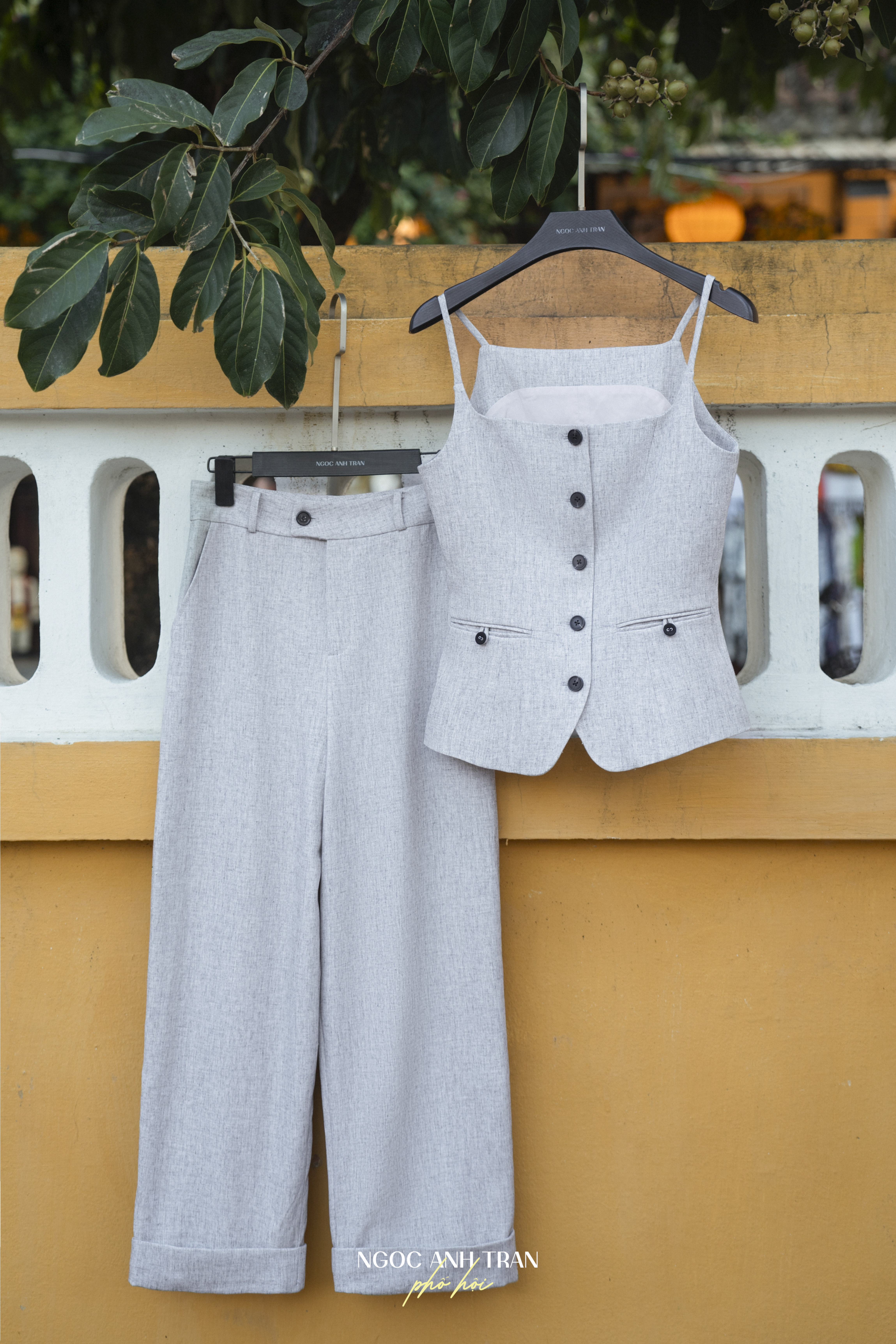 A203 - Set áo gile xám nhạt cổ vuông phối quần cùng màu_thumbnail_5