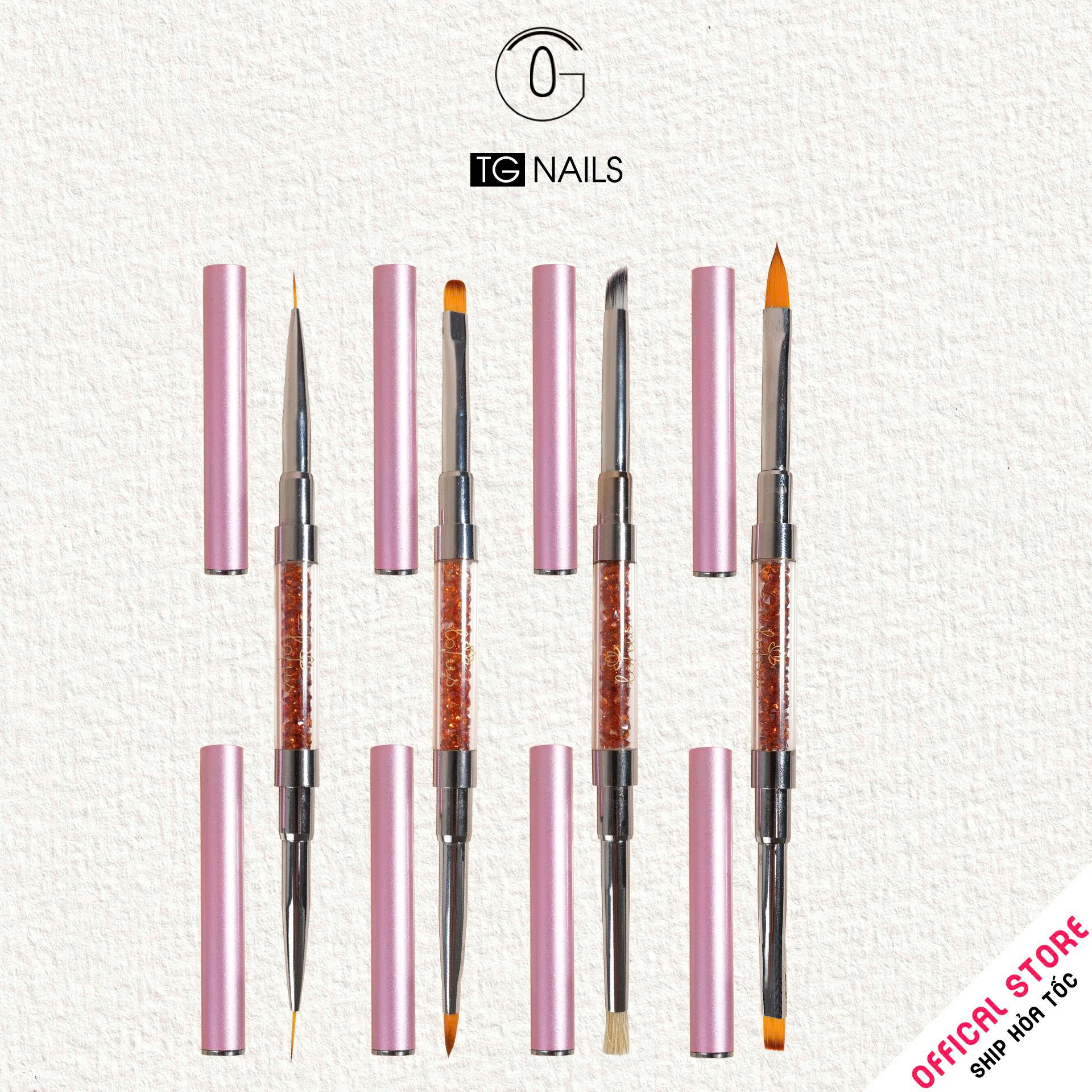 Cọ vẽ móng nhãn hiệu LOUIS