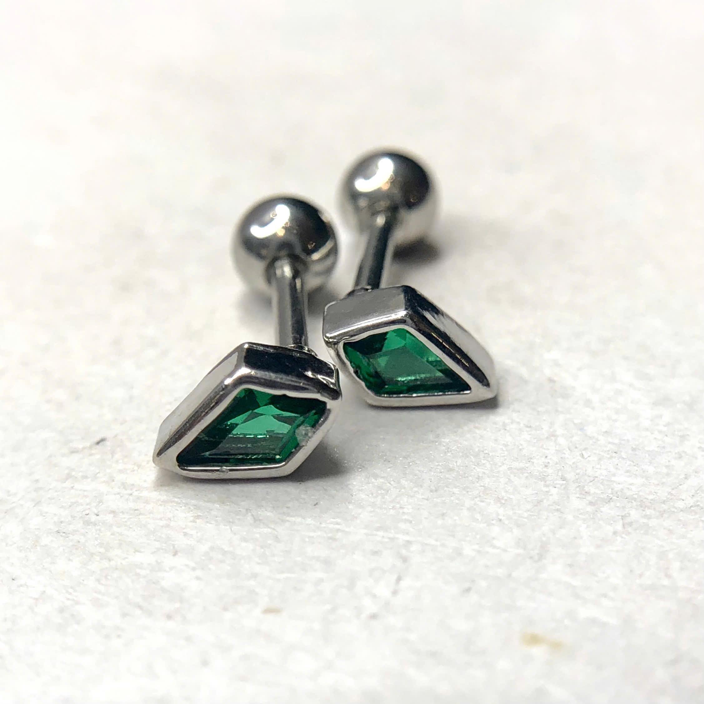 Khuyên kiểu đá xanh viền dẹt