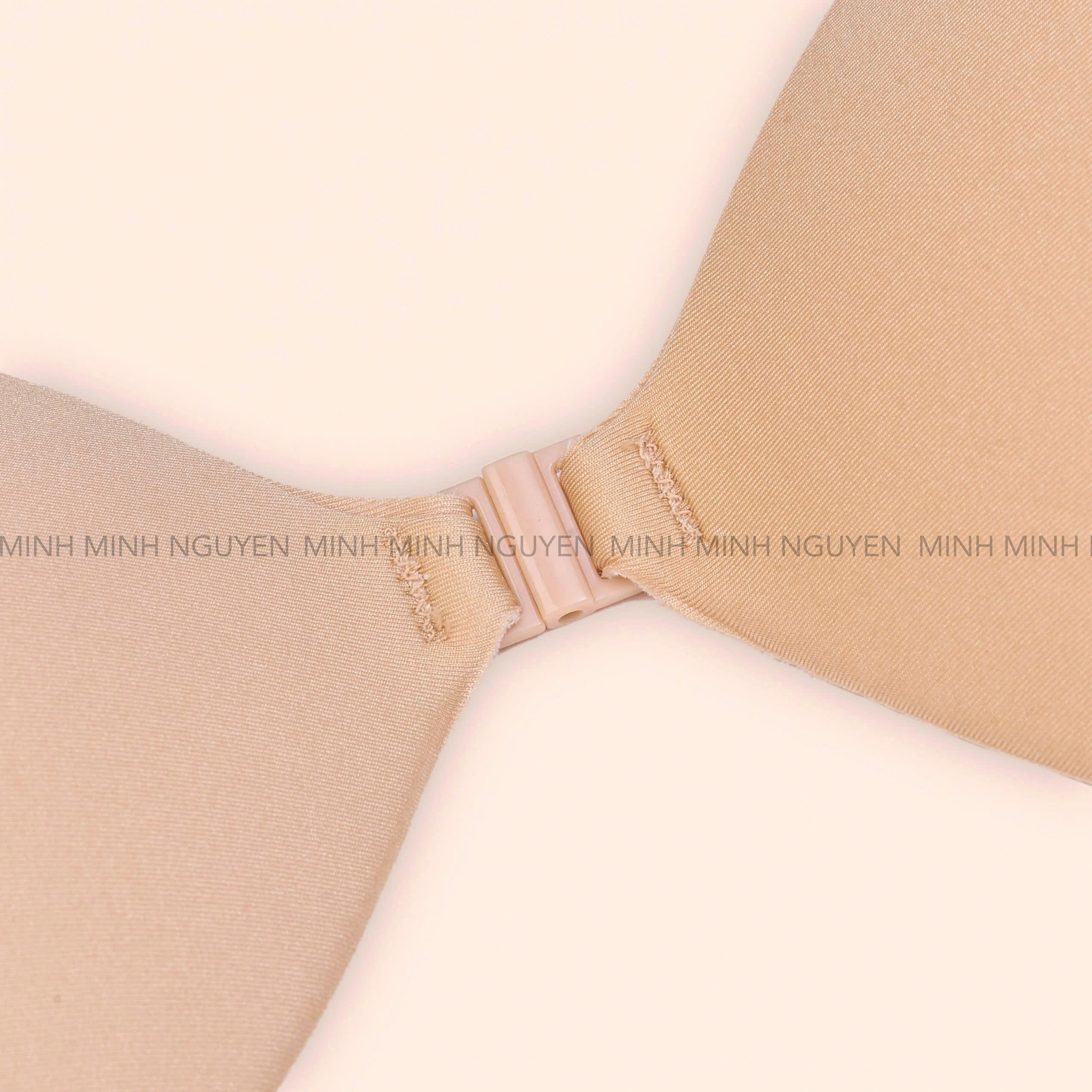 1 Bra Hand ADORE_thumbnail_6