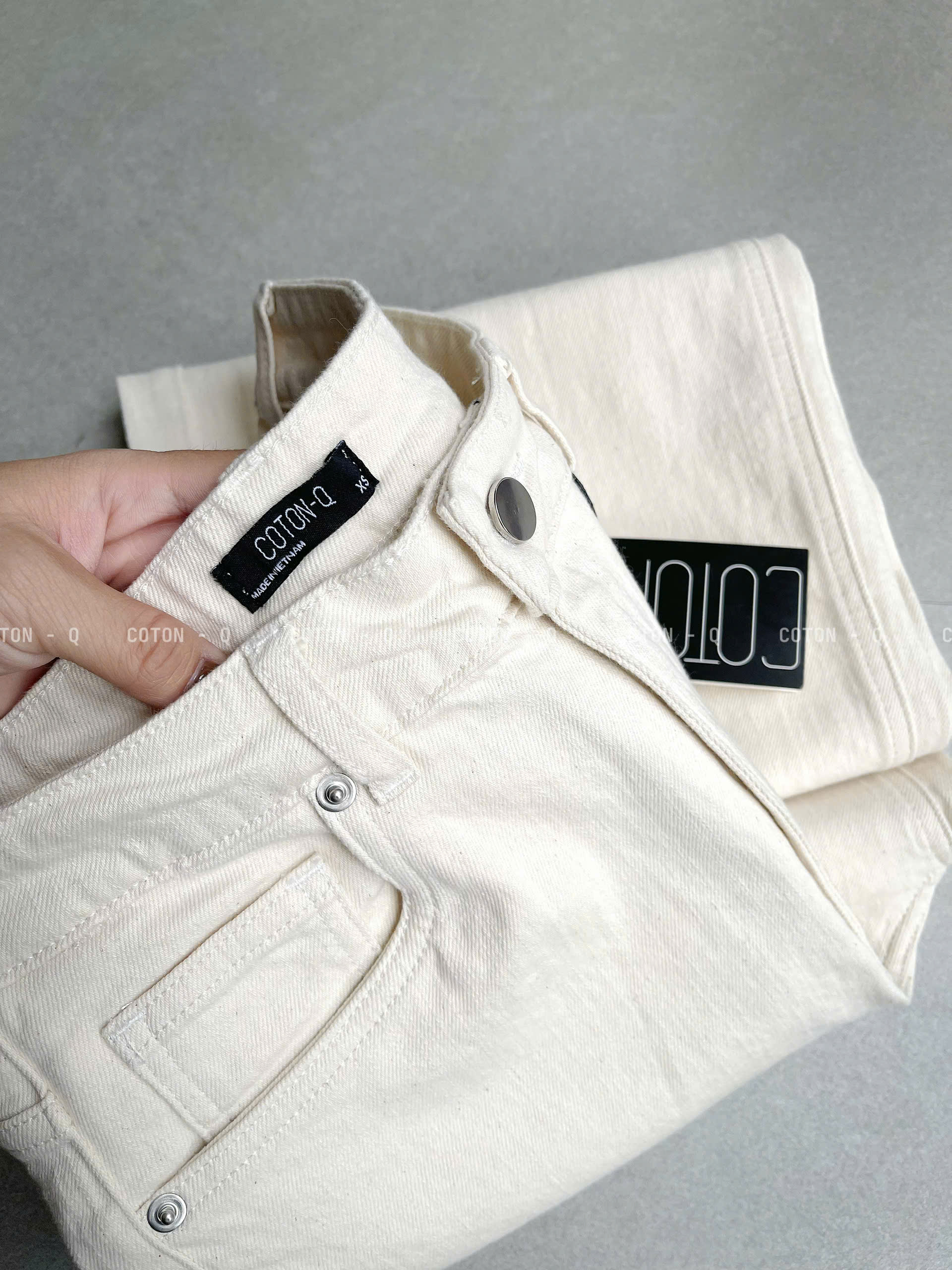 Quần suông kem phối viền gấu_thumbnail_3