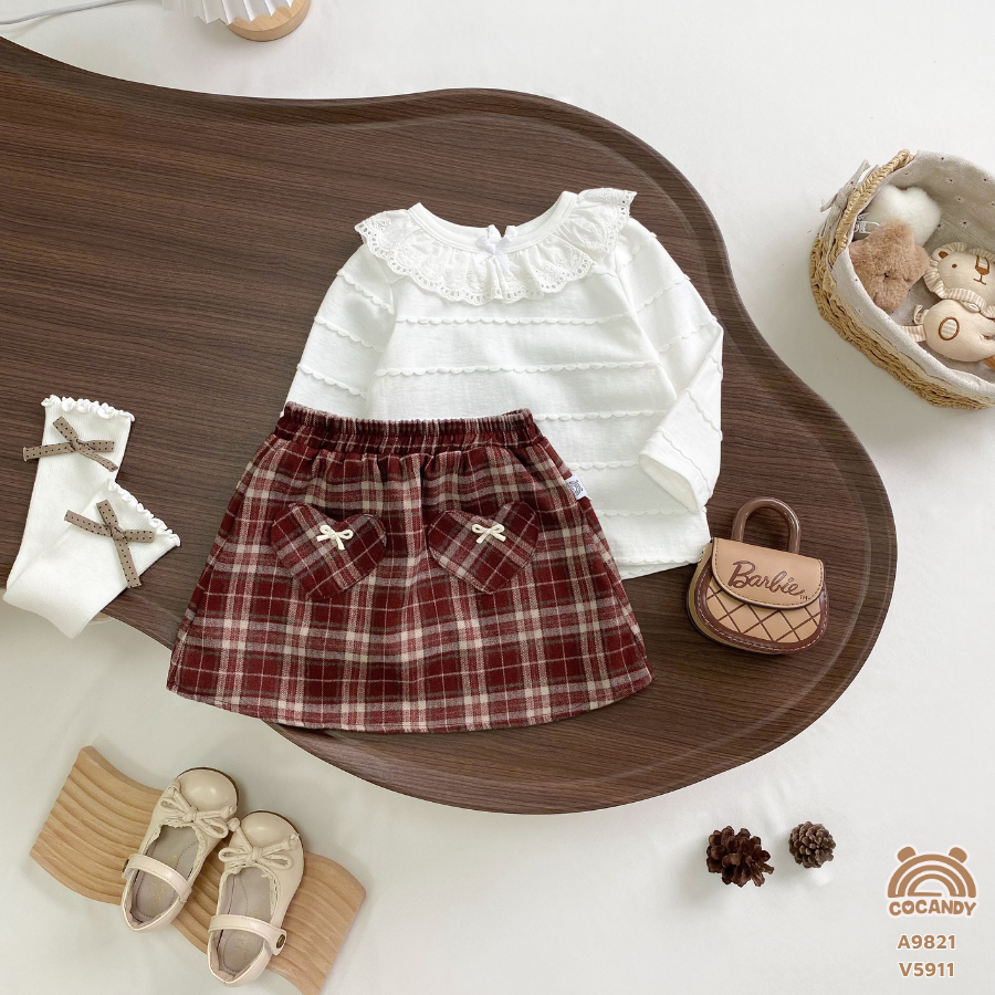 Chân váy kẻ ĐỎ BE  phối 2 túi trái tim