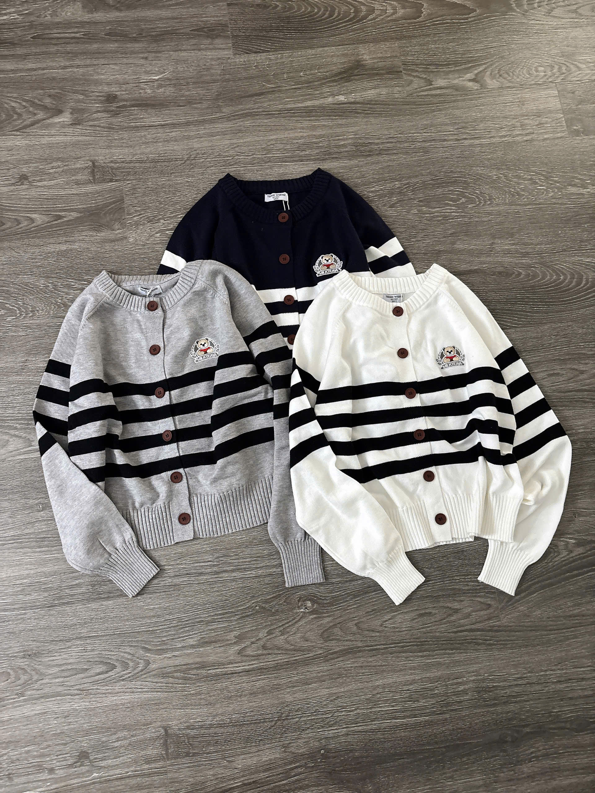 A711 ÁO DỆT KIM 3 MÀU