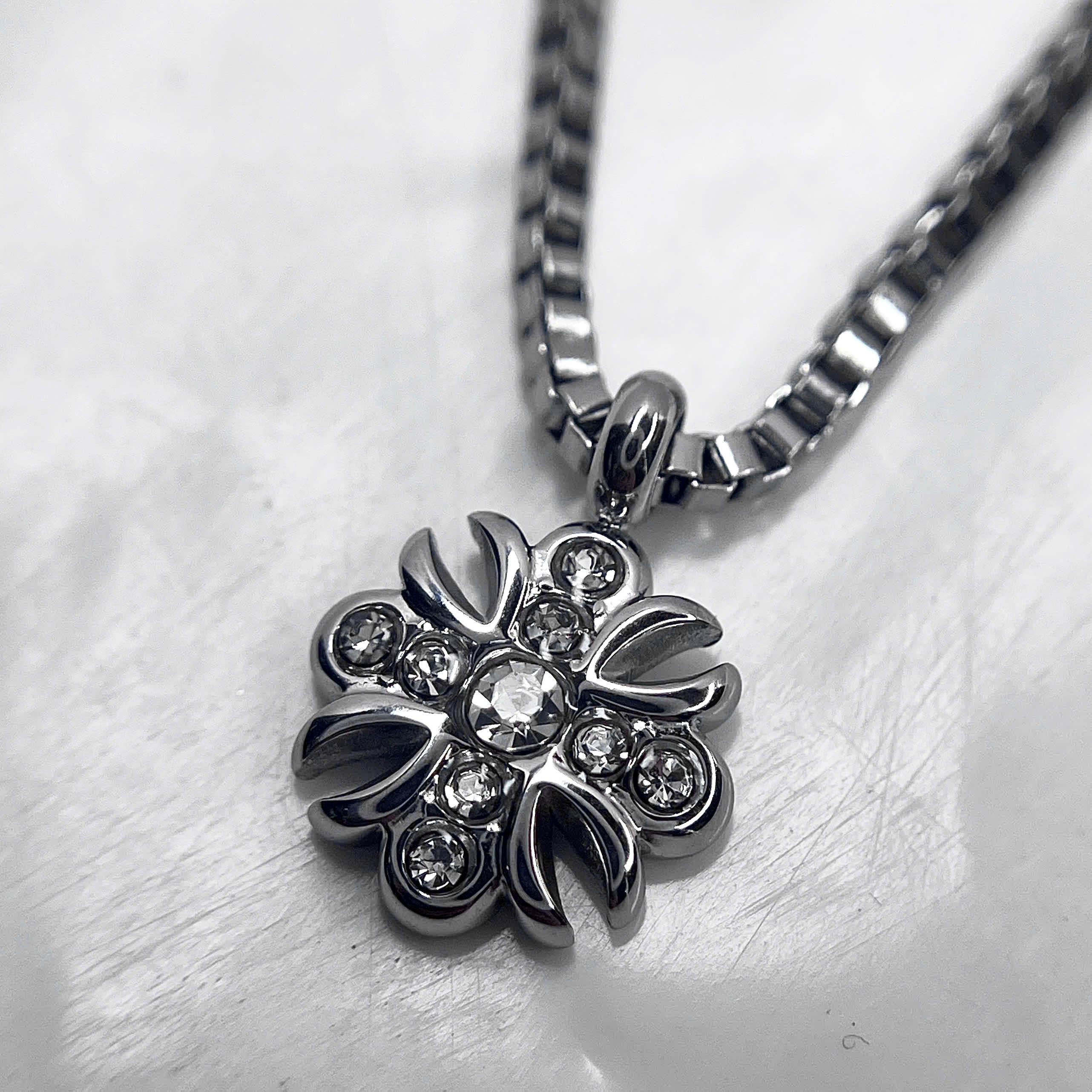 Vòng cổ titan thánh giá Cross