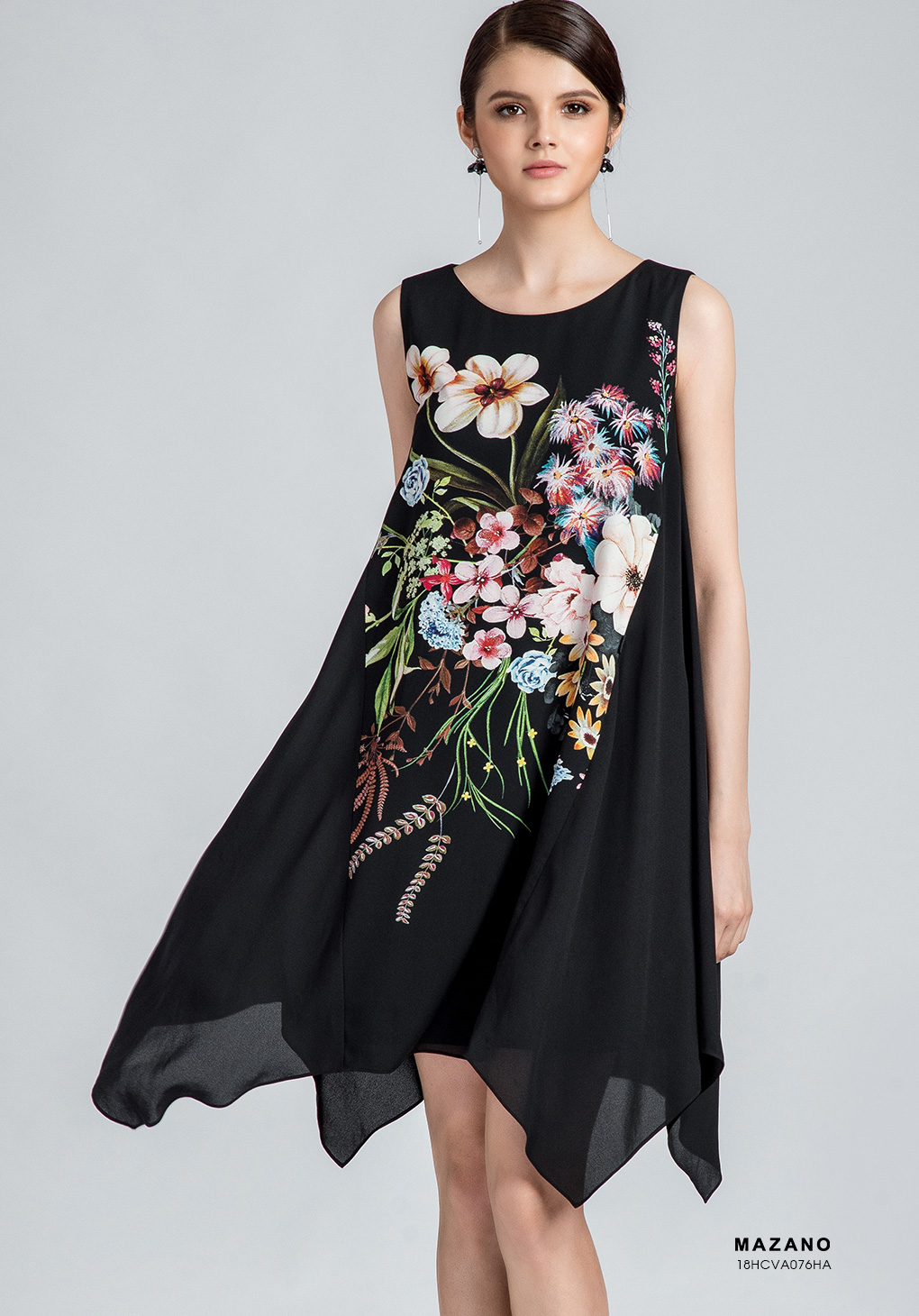 Váy đen hoa xòe sát tay_thumbnail_3