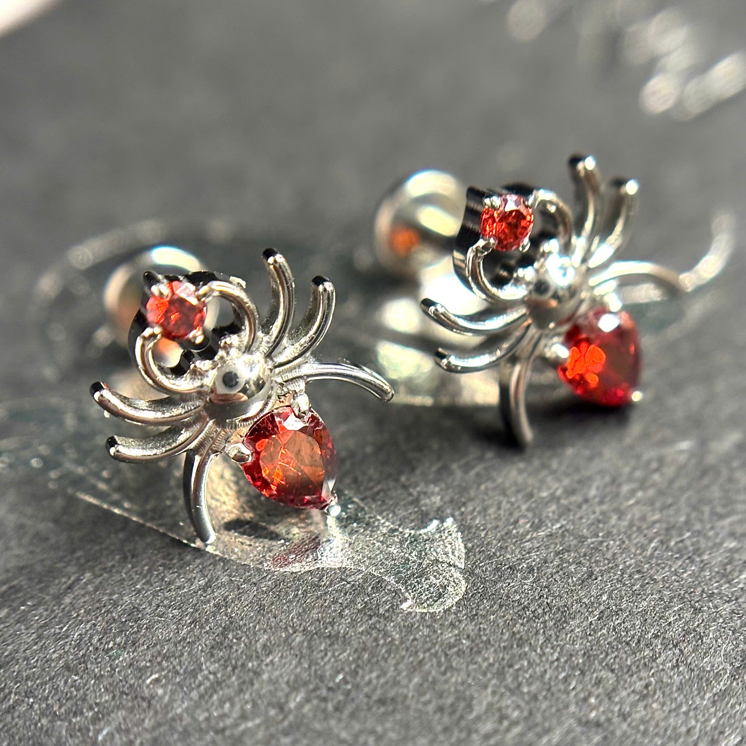 khuyên kiểu titan con nhện to đỏ_thumbnail_1