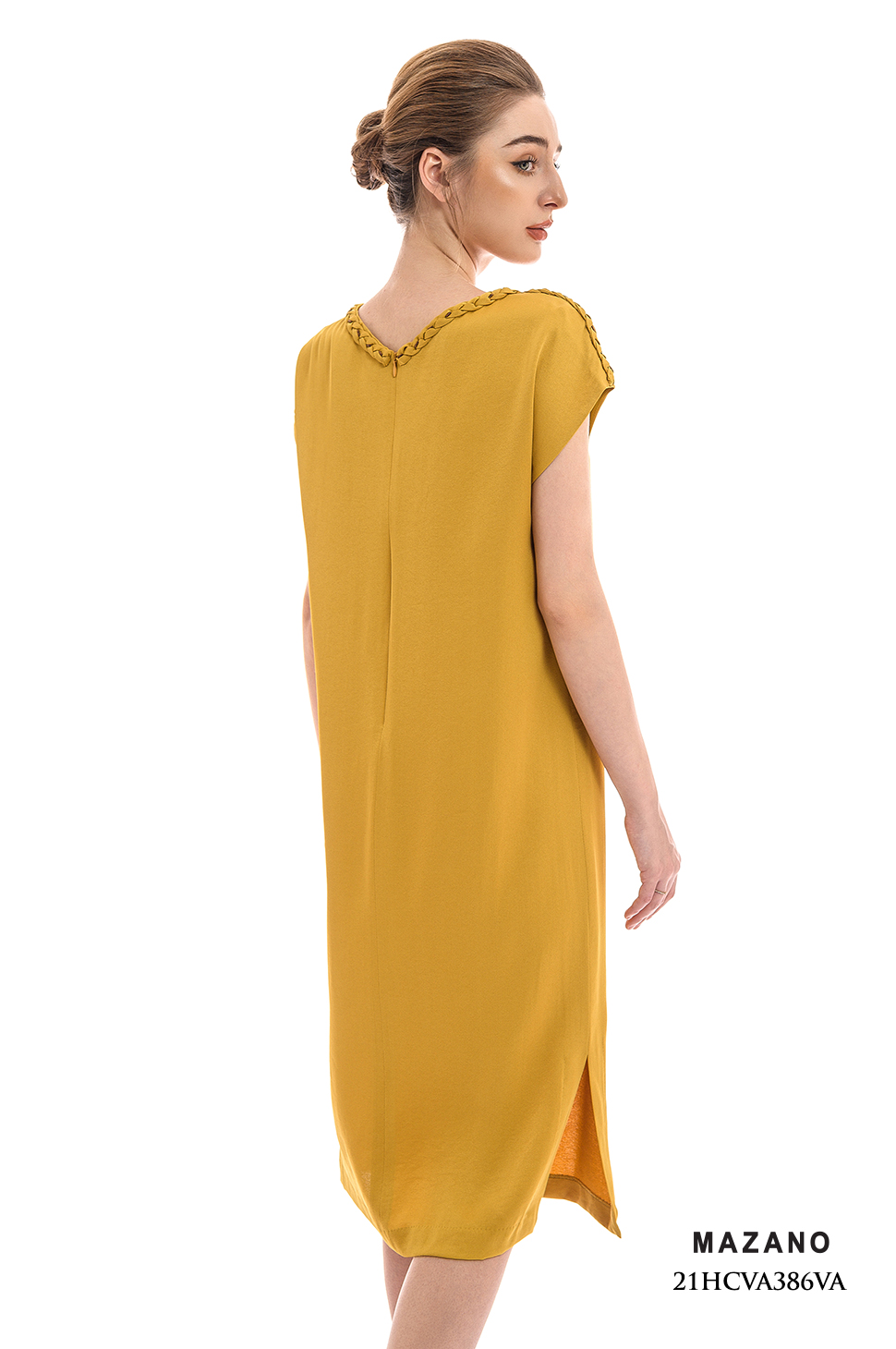 Đầm suông vàng trang trí cổ_thumbnail_2