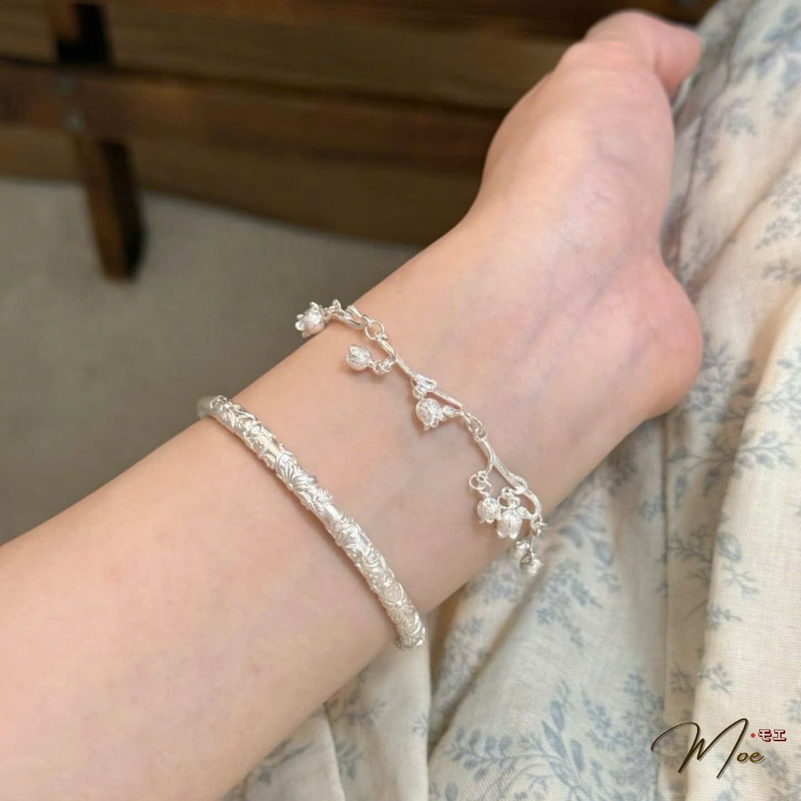 LT626 - Lắc tay hoa linh lan dịu dàng_thumbnail_1