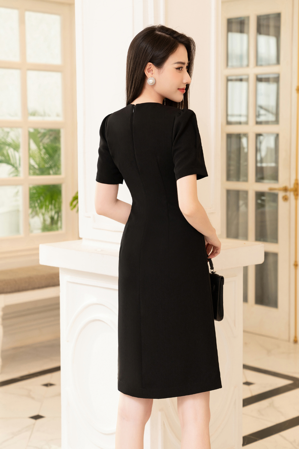 Đầm xòe đen 1 màu phối cổ phối kẻ đen trắng_thumbnail_1