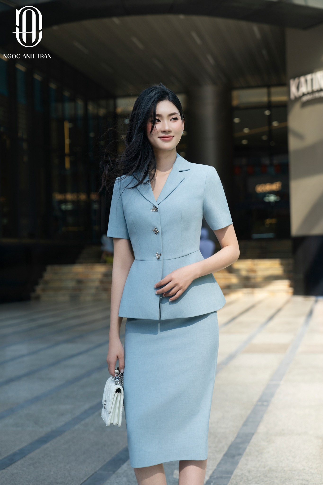 V039 - Set vest xanh dương phối chân váy cùng màu