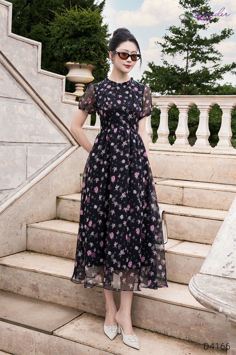 Đầm cổ tròn hoa nhí đen tay ngắn D4166_thumbnail_4