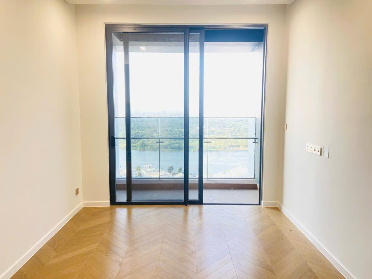 Chính chủ gửi bán nhanh các căn 1PN Lumiere Riverside giá rẻ kịch sàn, đẹp như tranh vẽ_thumbnail_4