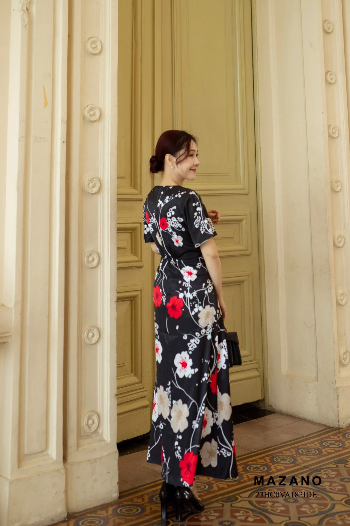 Đầm đen ôm chân rủ tiệc họa tiết hoa_thumbnail_6