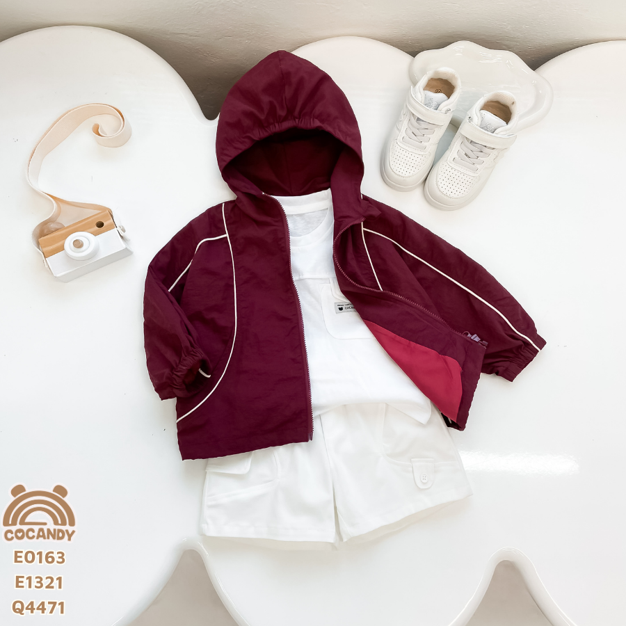 Áo khoác gió ĐỎ ĐÔ phối nẹp be nhỏ