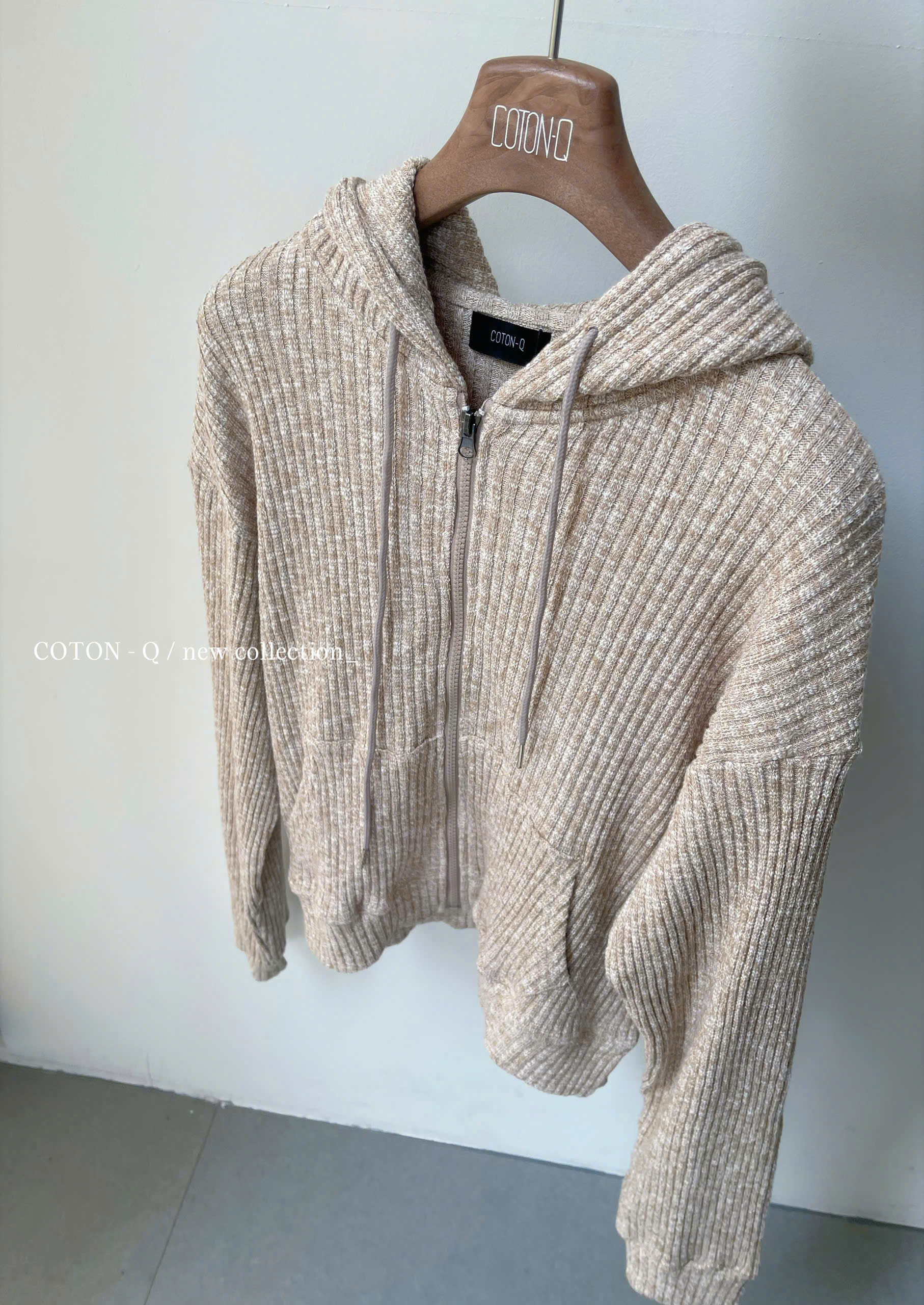 HK347 Áo khoác len có nón (  NU )