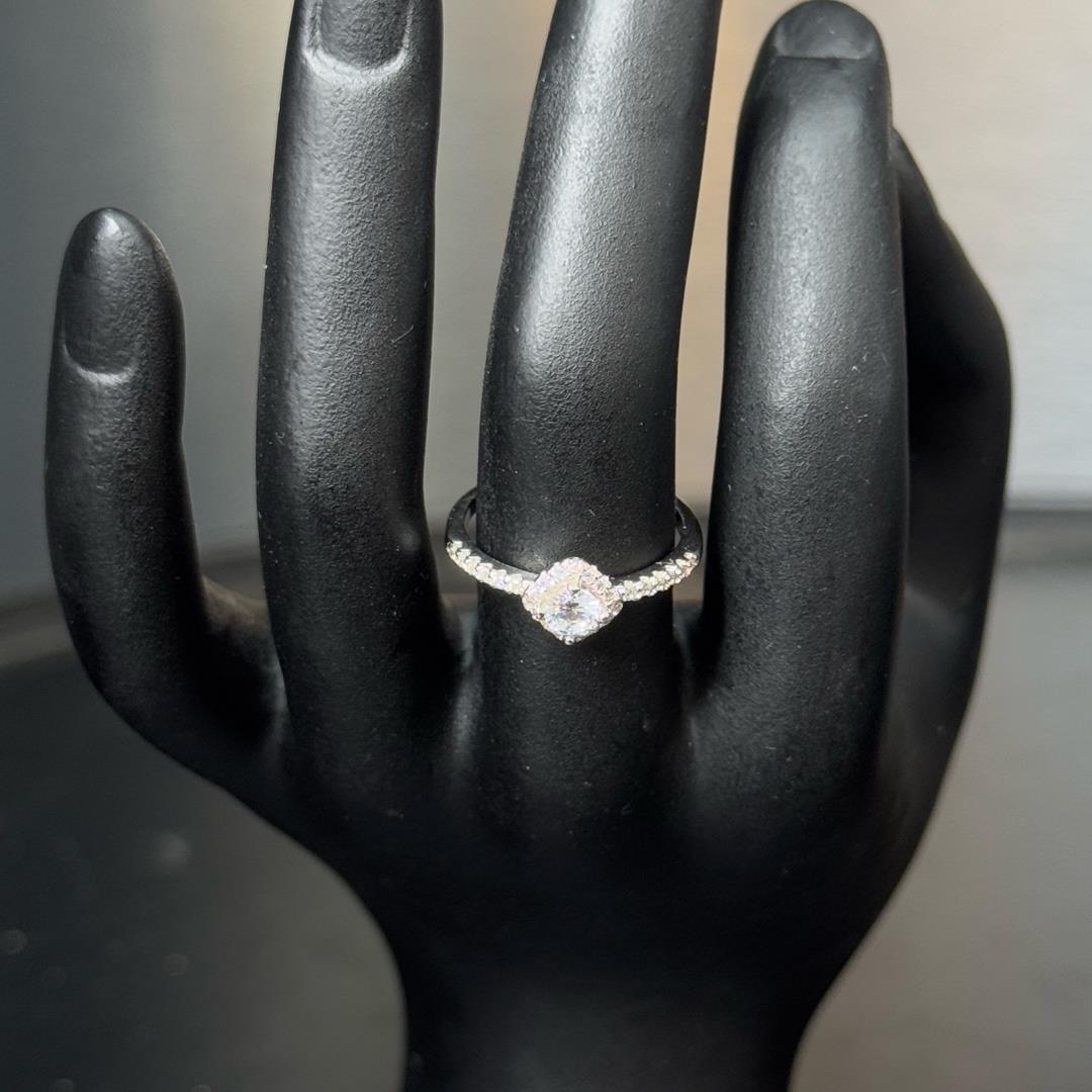 nhẫn bạc xi bạch kim viền kim cương mặt thoi vuông size 7_thumbnail_3