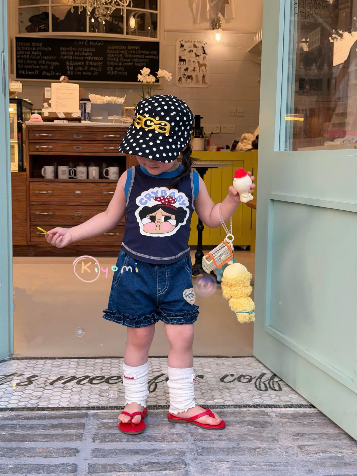 D160 - Quần jean bèo gấu thêu taf hãng KMY