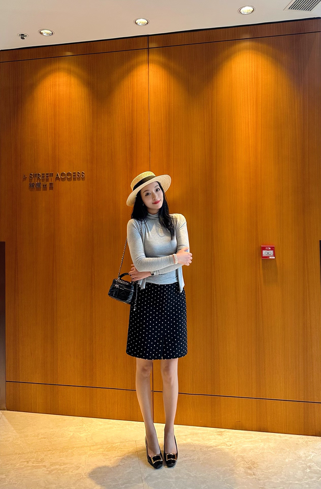 UHE 2503 – túi mini da ánh kim cao cấp, thiết kế thời thượng, 2 màu bạc & đen sang trọng