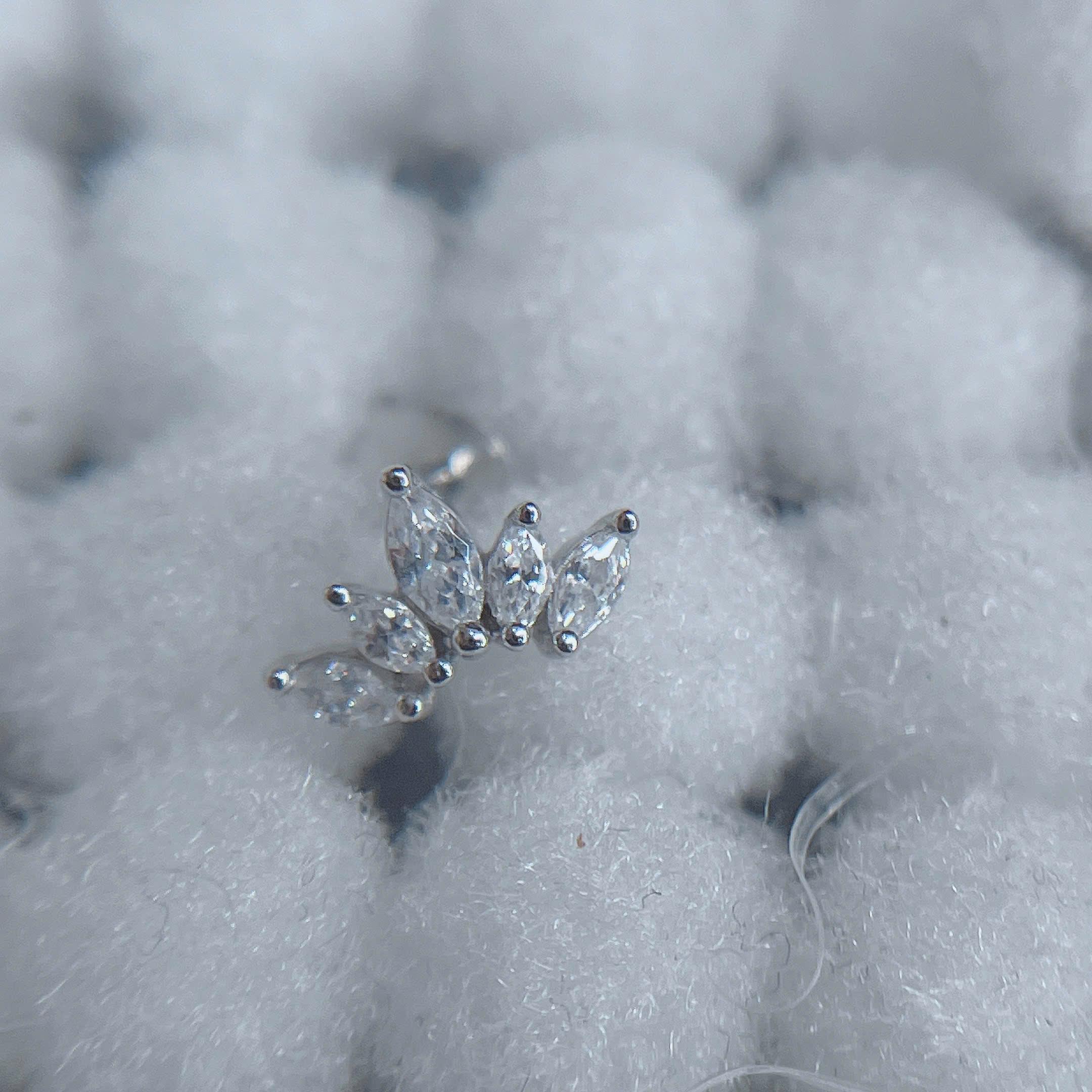 Khuyên kiểu bạc 5 lá xi bạch kim_thumbnail_3