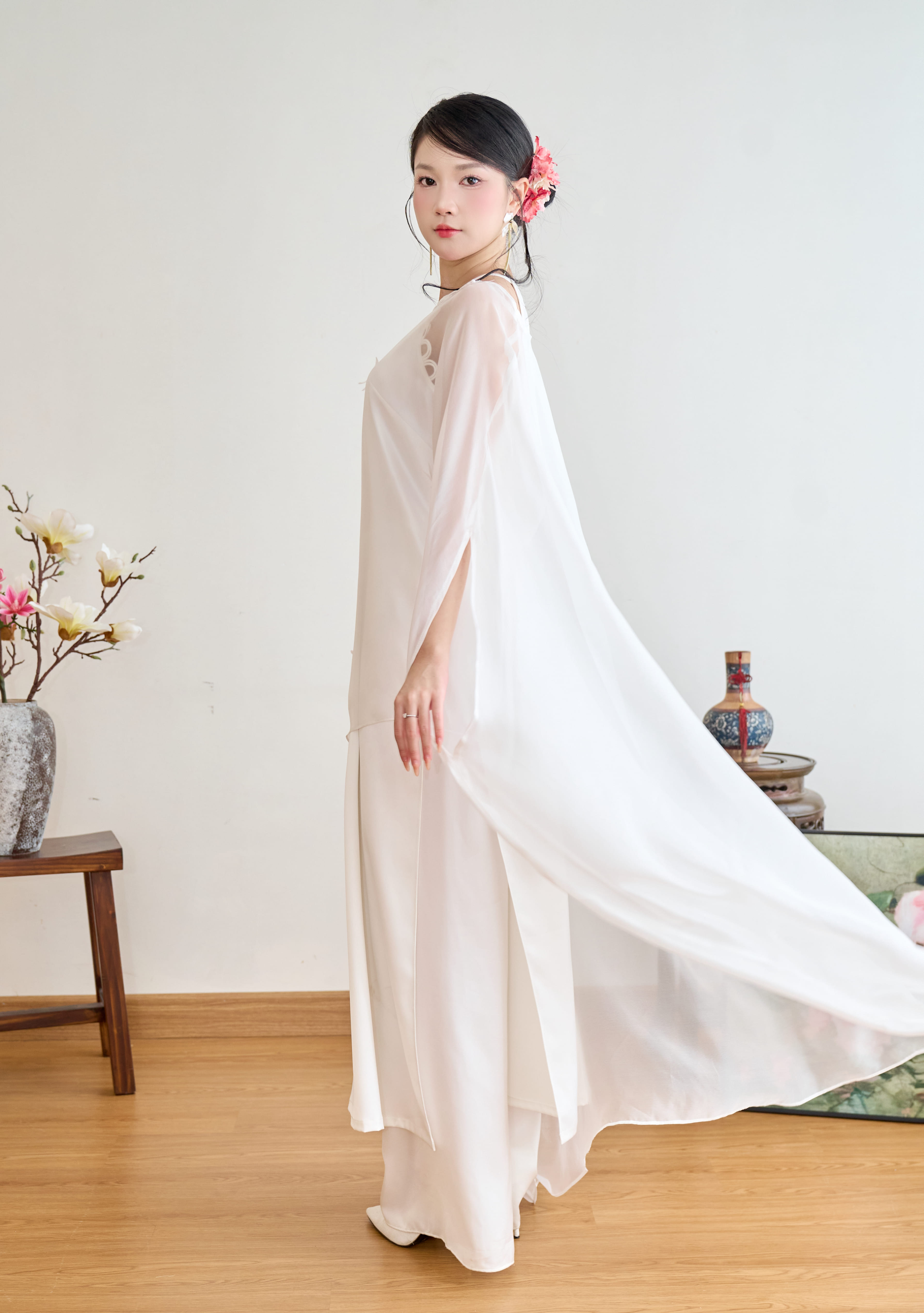 Áo dài Bạch Tường Vân_thumbnail_4